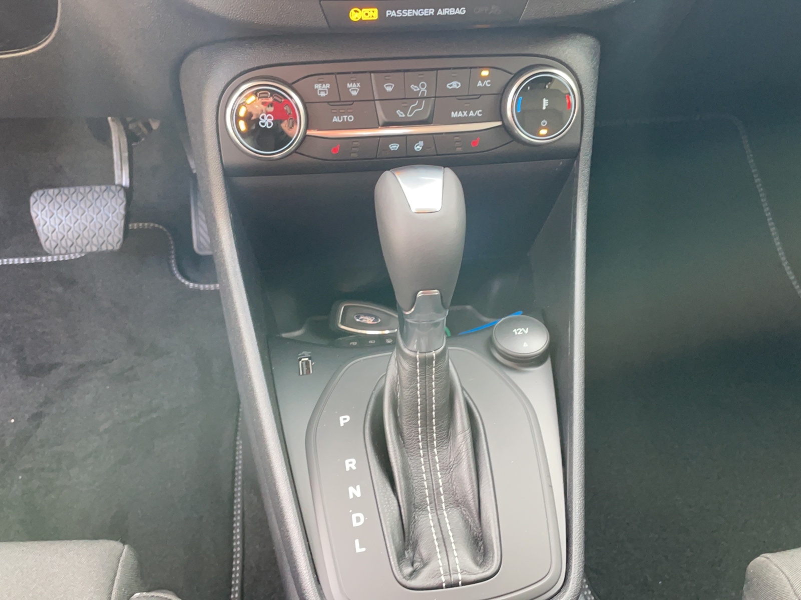 FORD Fiesta 1.0 EcoB Hybrid Titanium-image-11