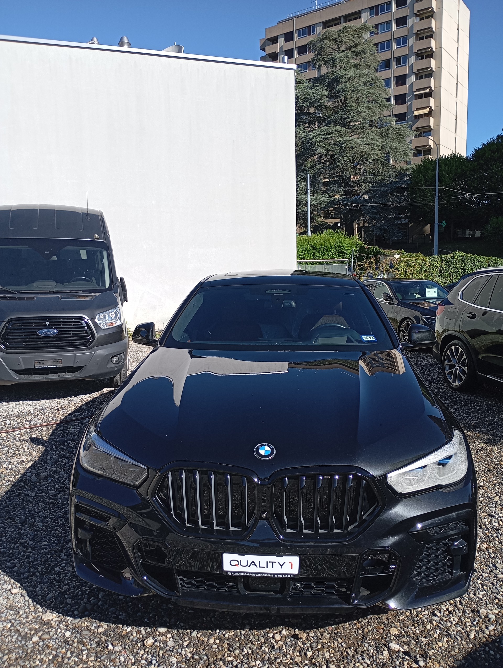 BMW X6 M50i-image-15