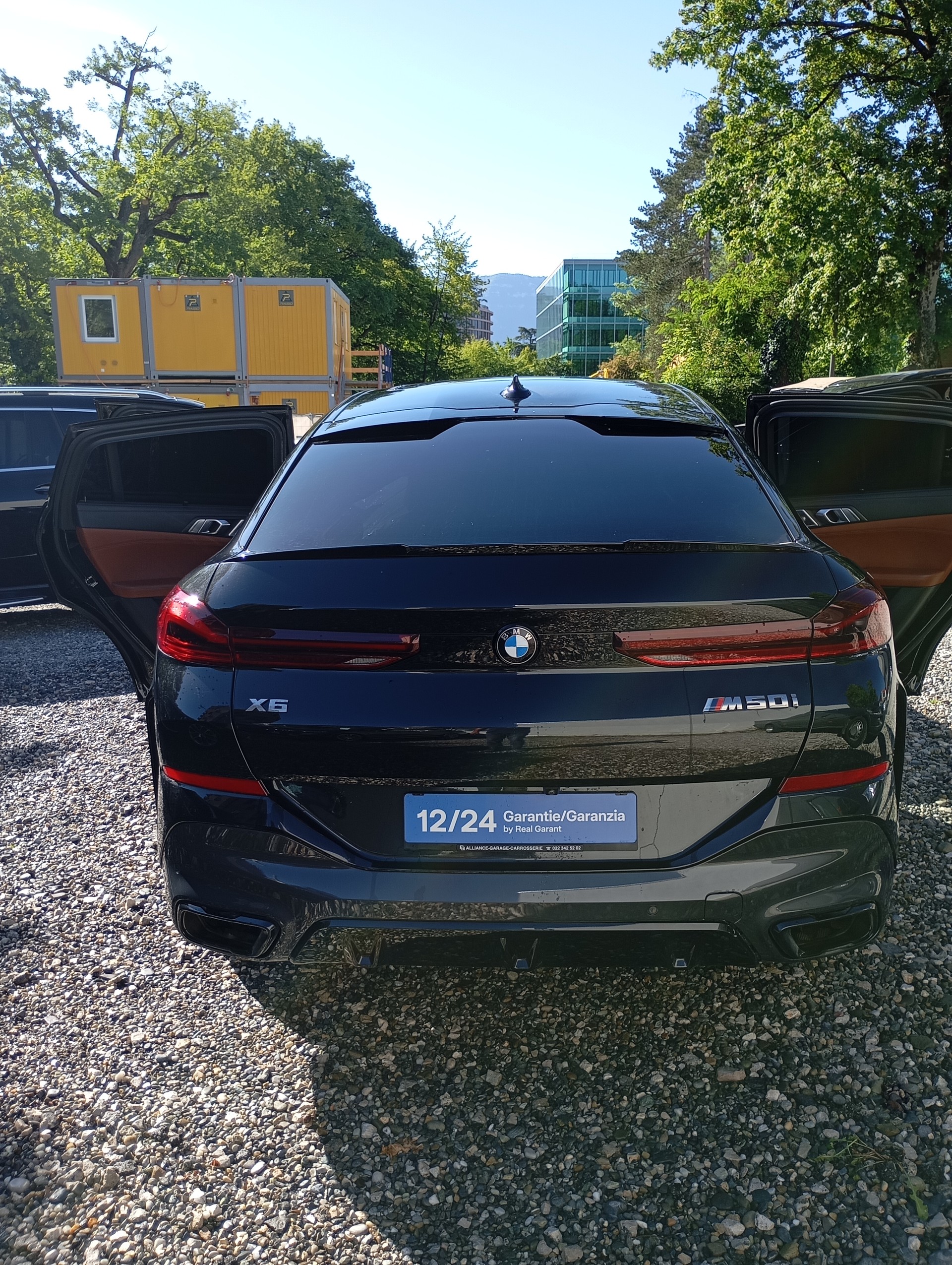 BMW X6 M50i-image-14