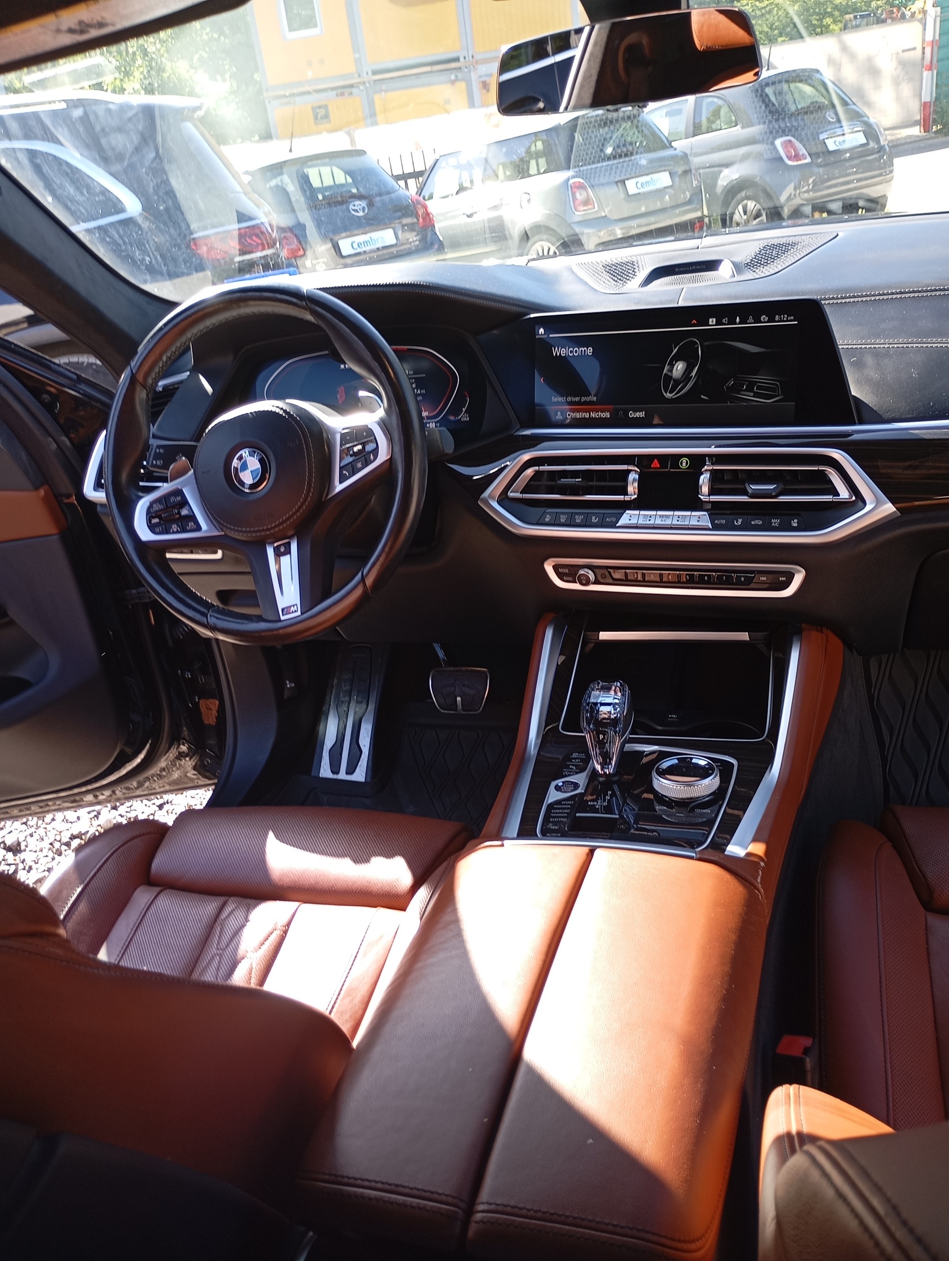 BMW X6 M50i-image-12
