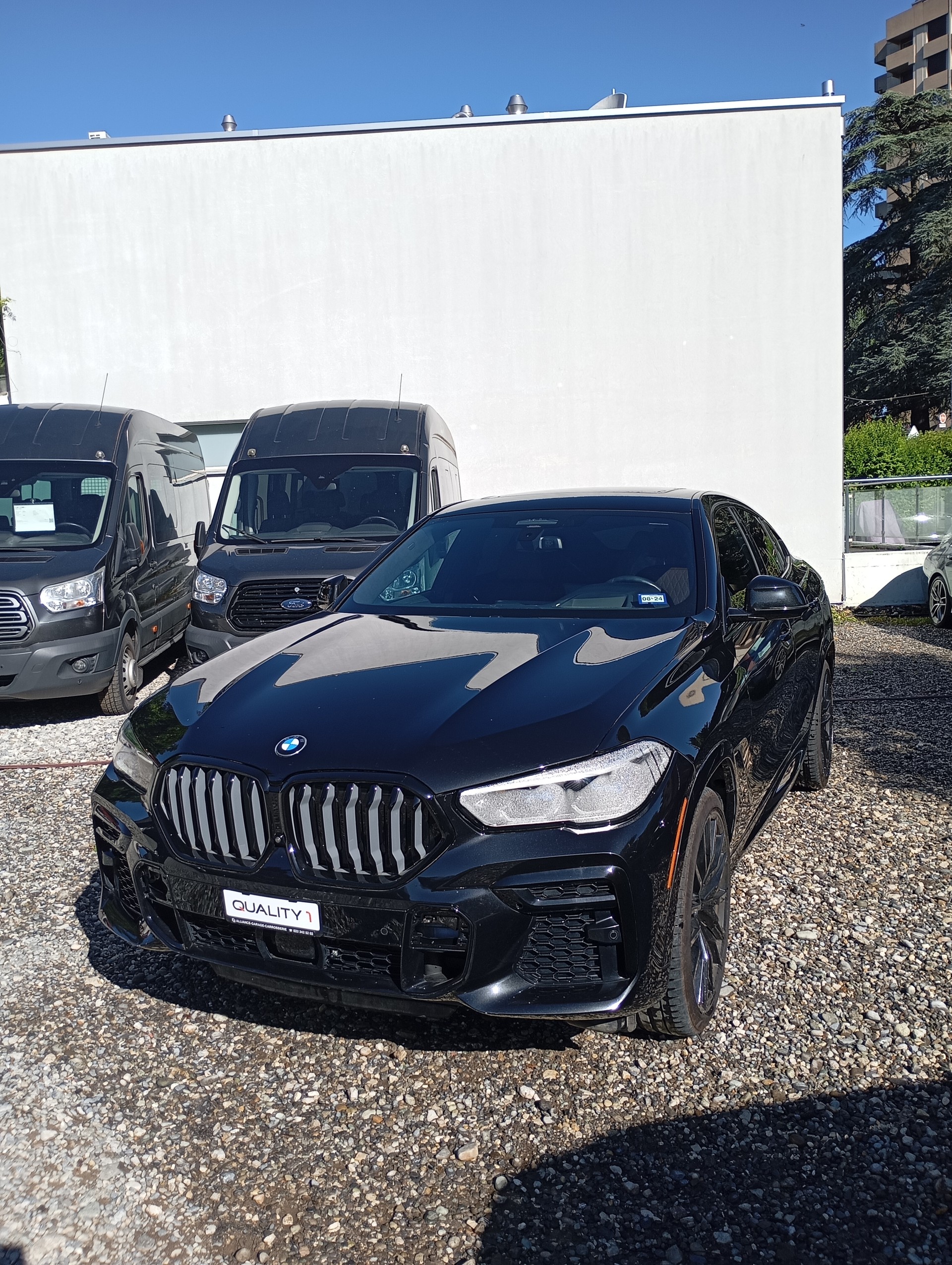 BMW X6 M50i
