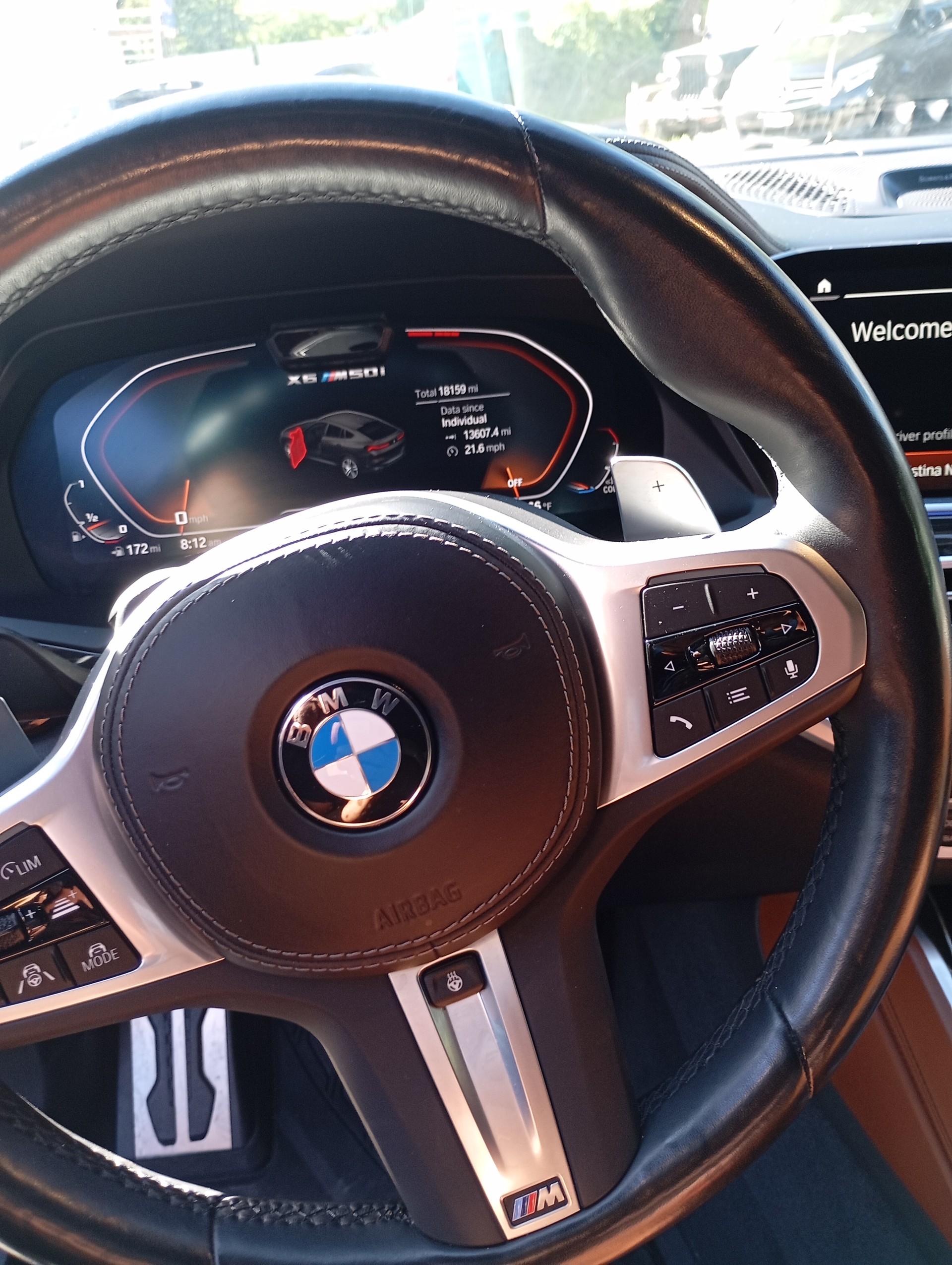 BMW X6 M50i-image-11