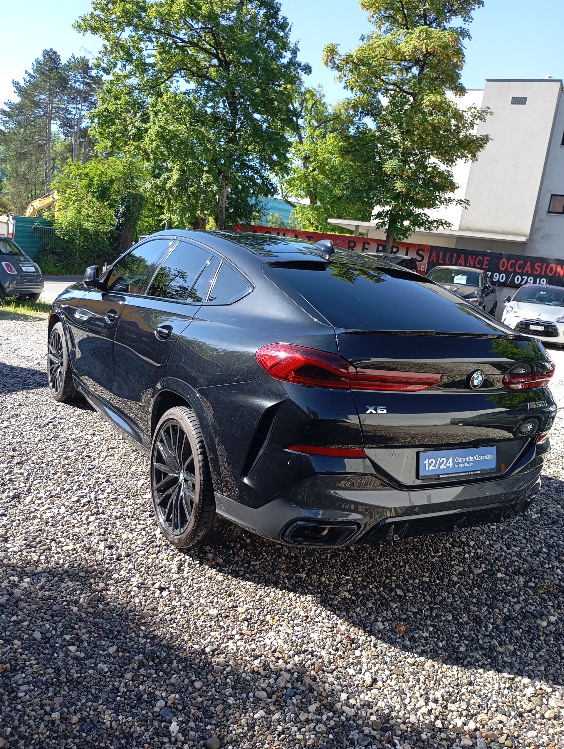 BMW X6 M50i-image-4
