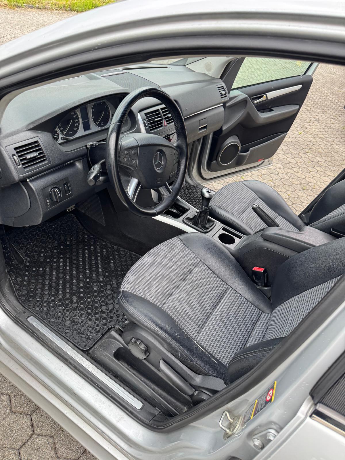 MERCEDES-BENZ B 200 T-image-5