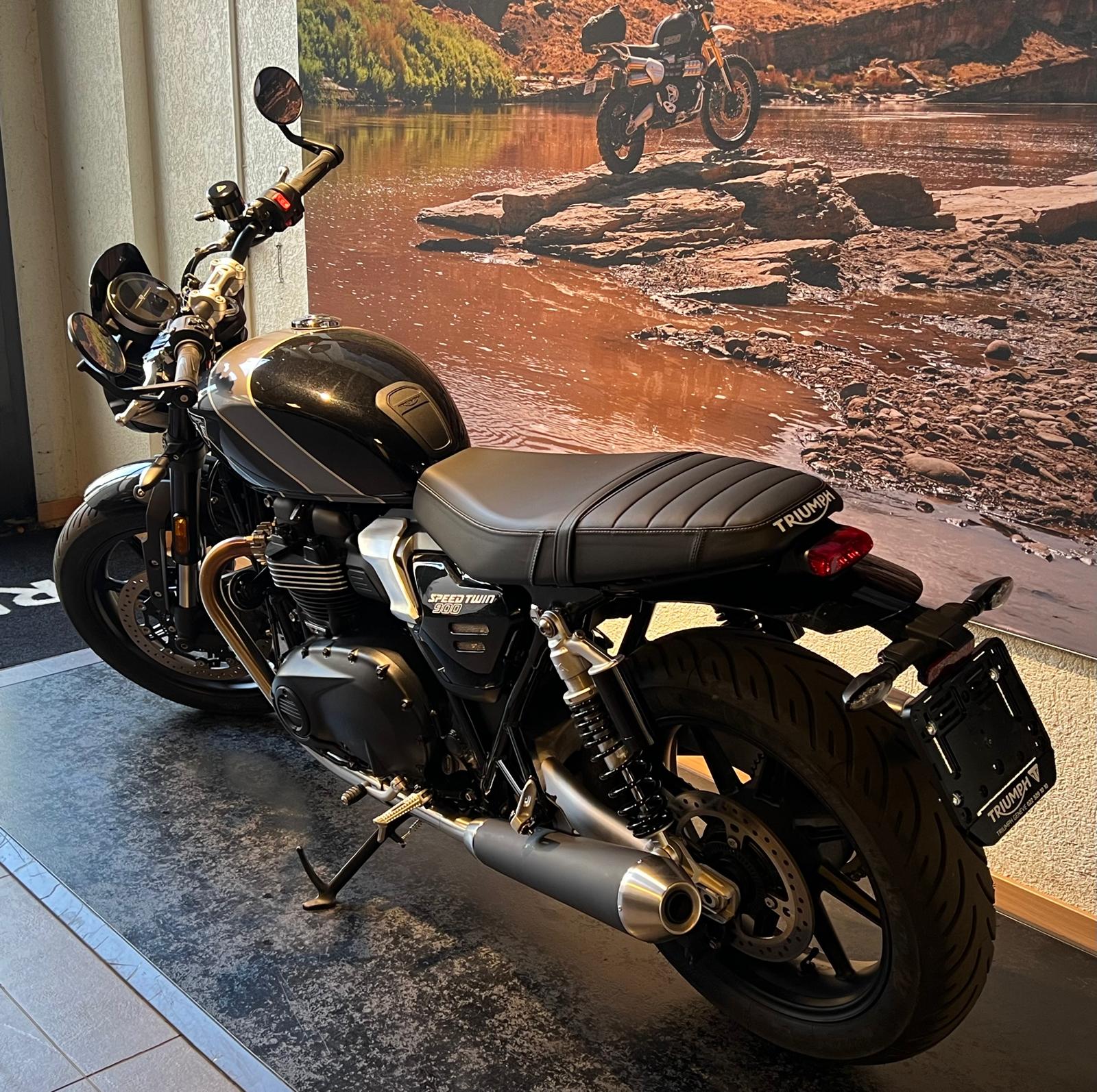 TRIUMPH Speed Twin 900-image-5