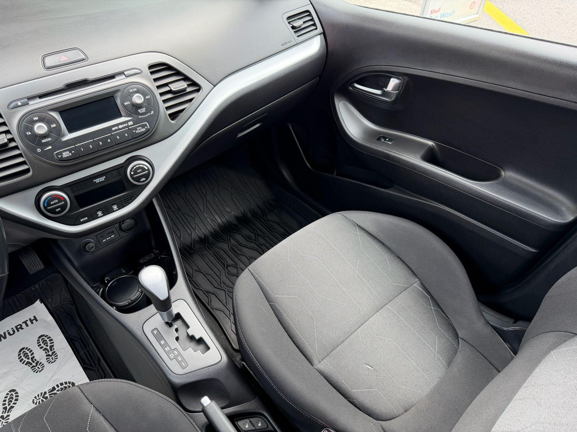 KIA Picanto 1.2 16V Style-image-12