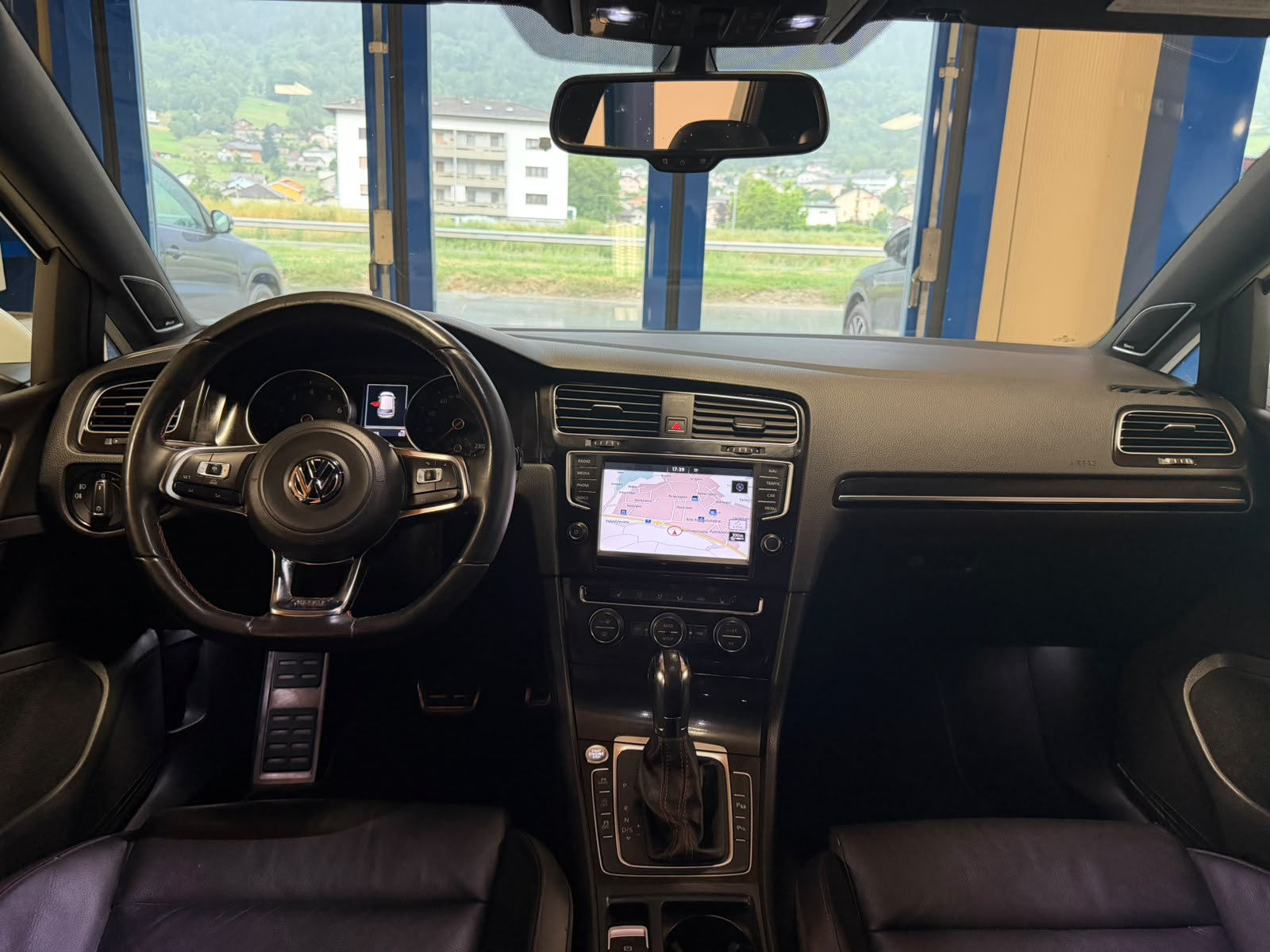 VW Golf 2.0 TSI GTI Performance DSG-image-14