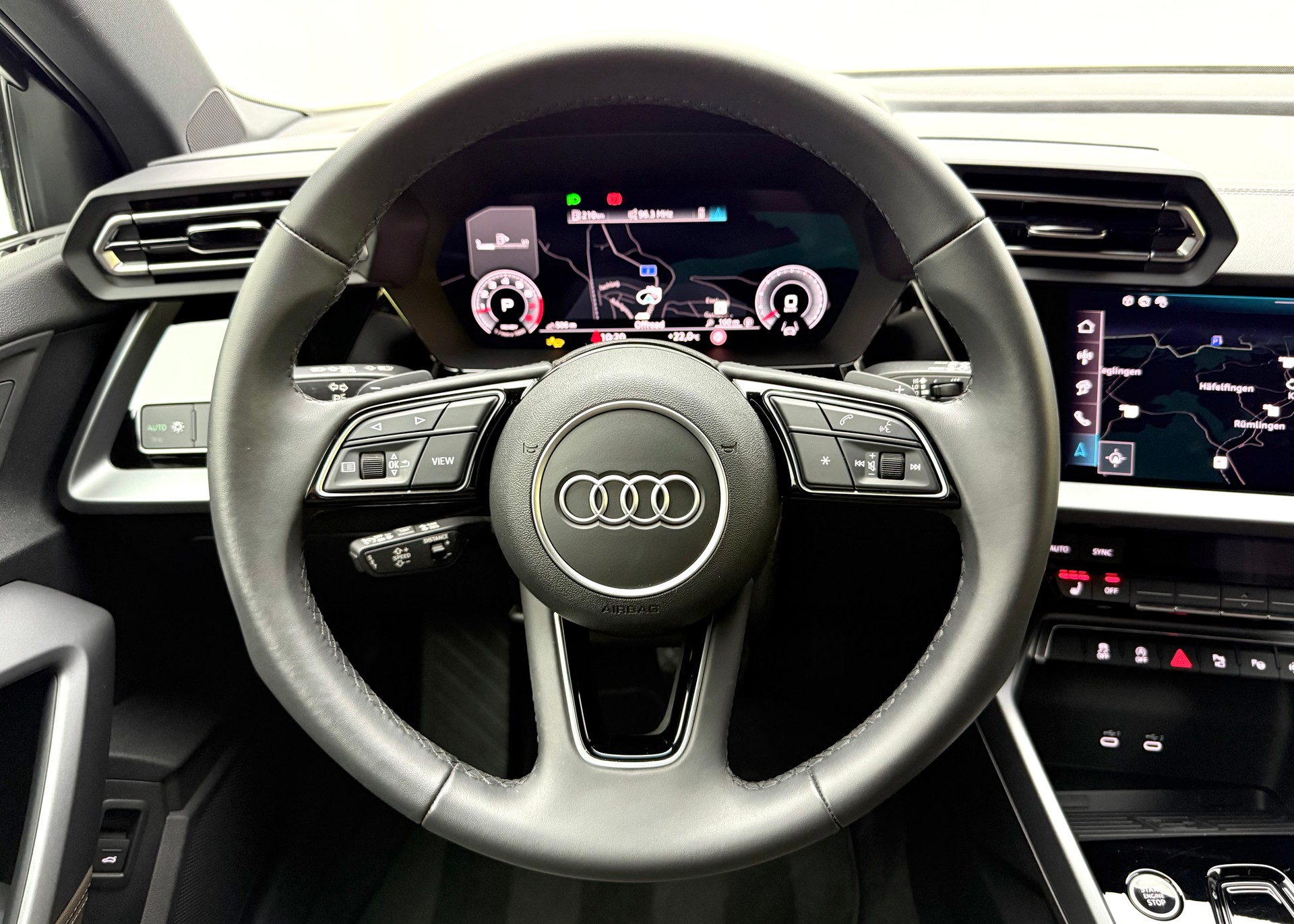 AUDI A3 Sportback 35 TFSI advanced S-tronic KOMPLETT LEDER-image-8