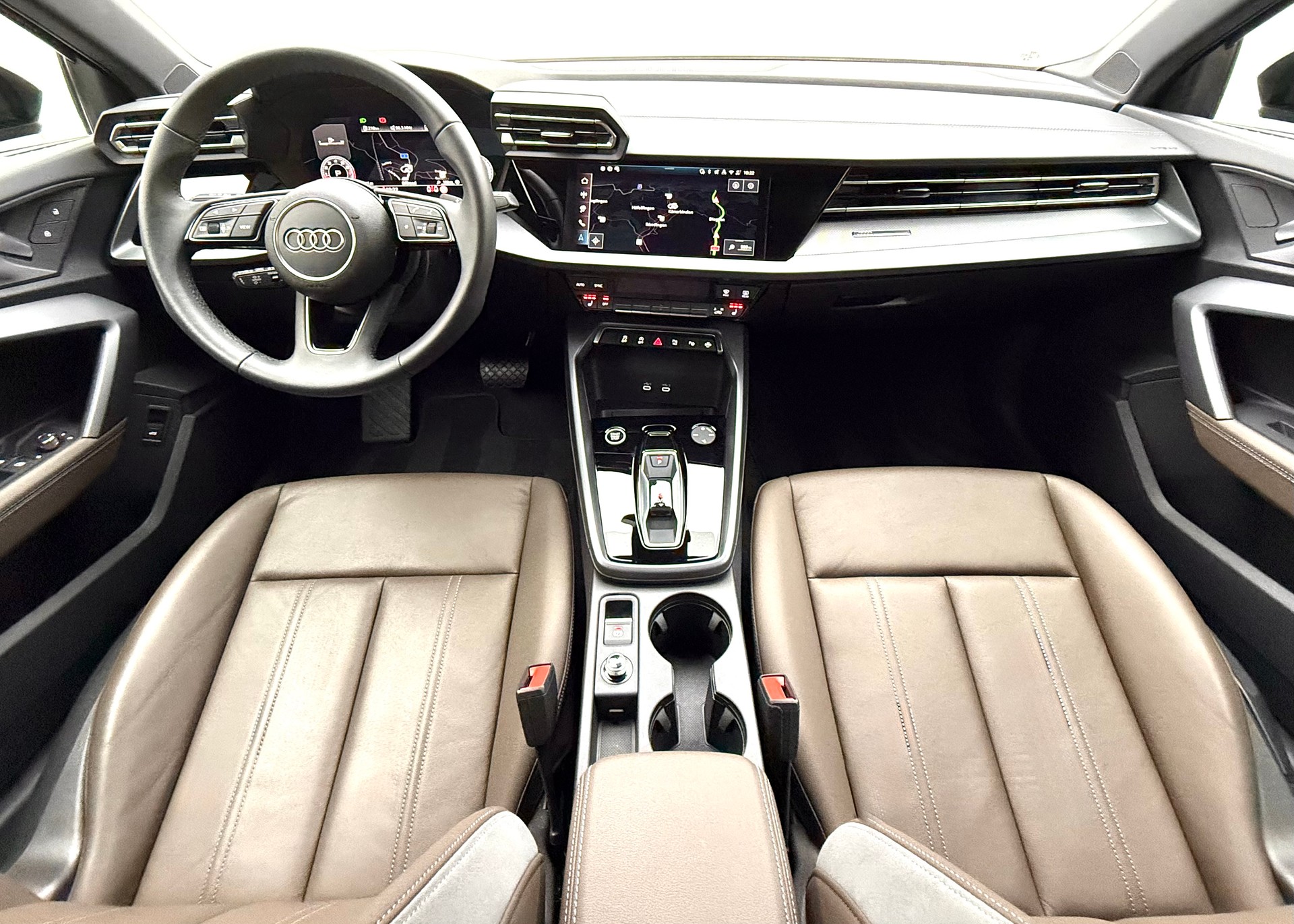 AUDI A3 Sportback 35 TFSI advanced S-tronic KOMPLETT LEDER-image-7