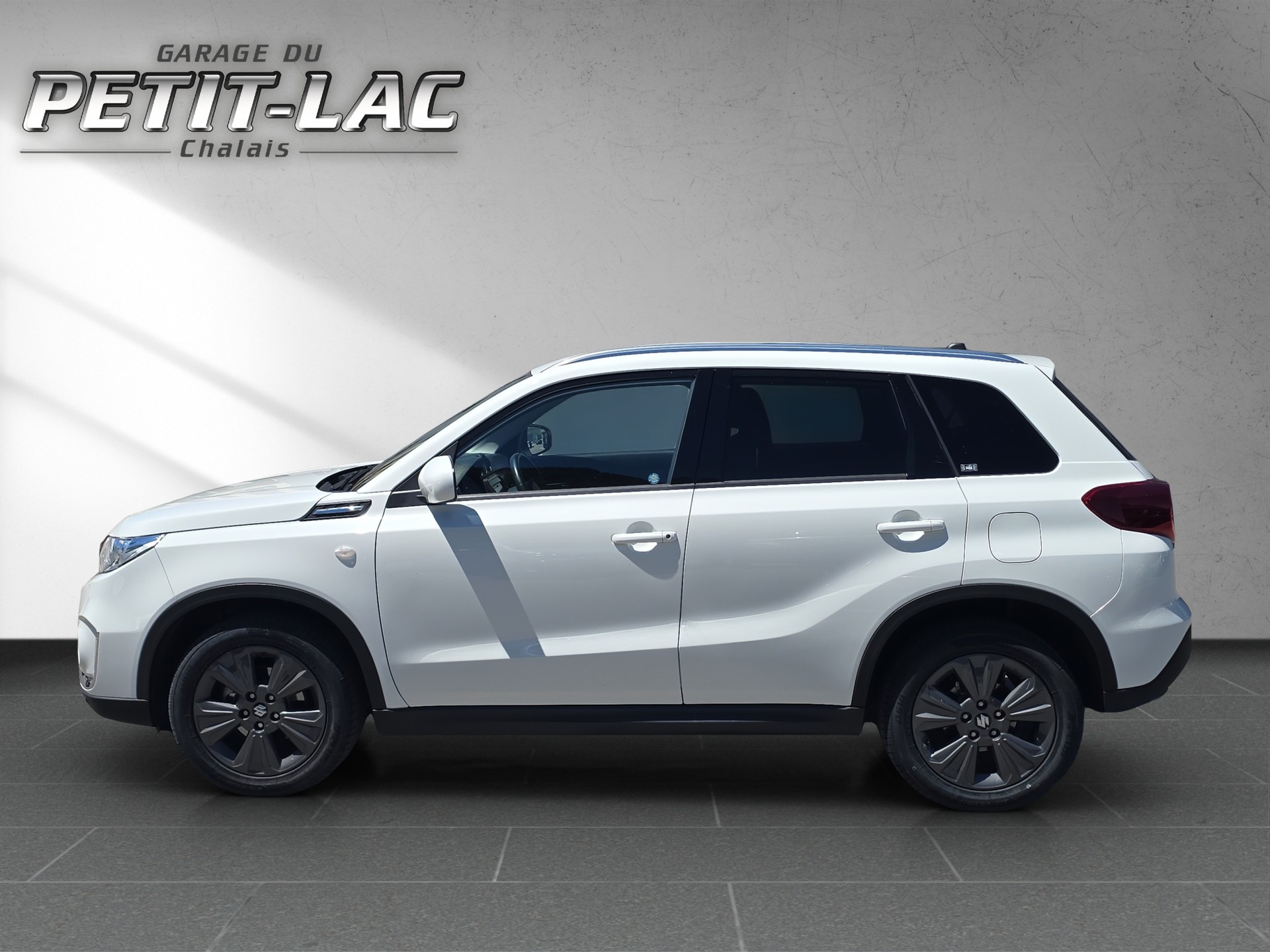 SUZUKI Vitara 1.4 Boosterjet Compact + Automatic-image-6