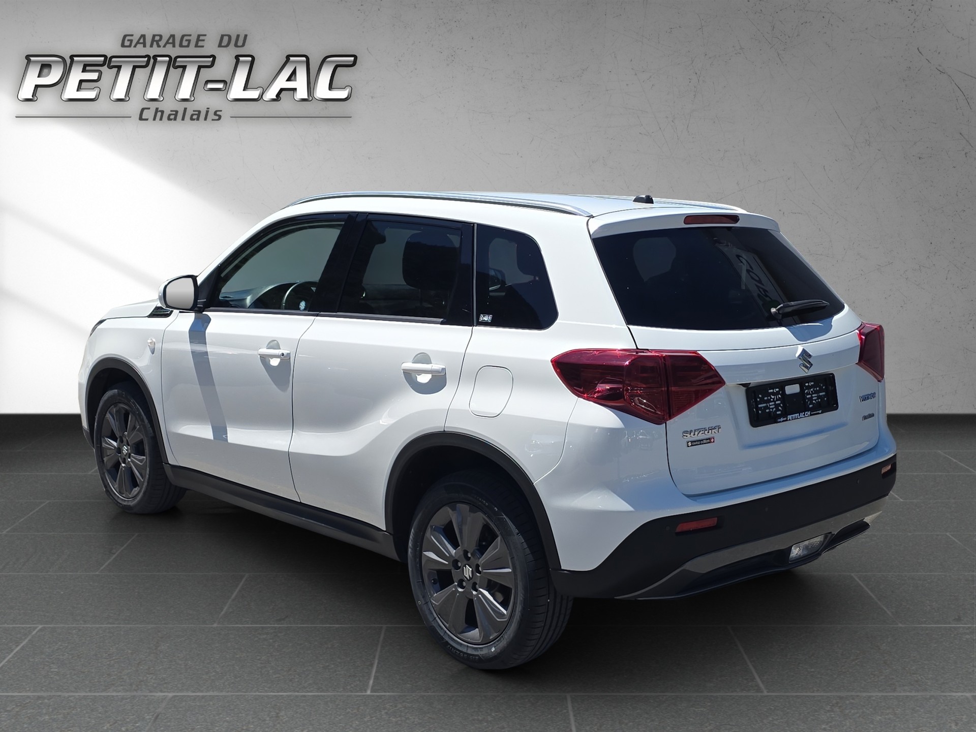SUZUKI Vitara 1.4 Boosterjet Compact + Automatic-image-5