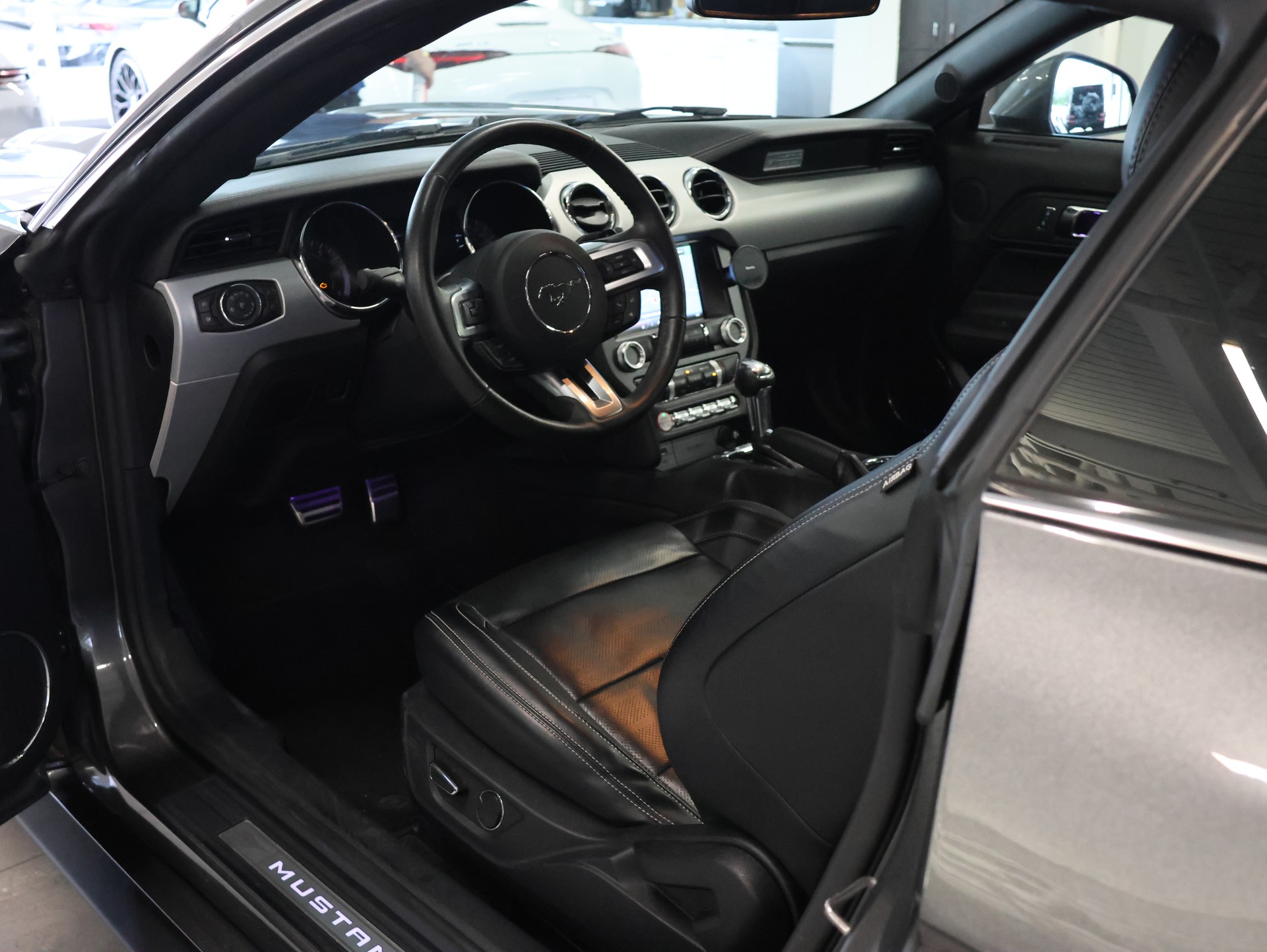 FORD Mustang Fastback 2.3 Automat *Rückfahrkamera* *Sitzheizung*-image-11