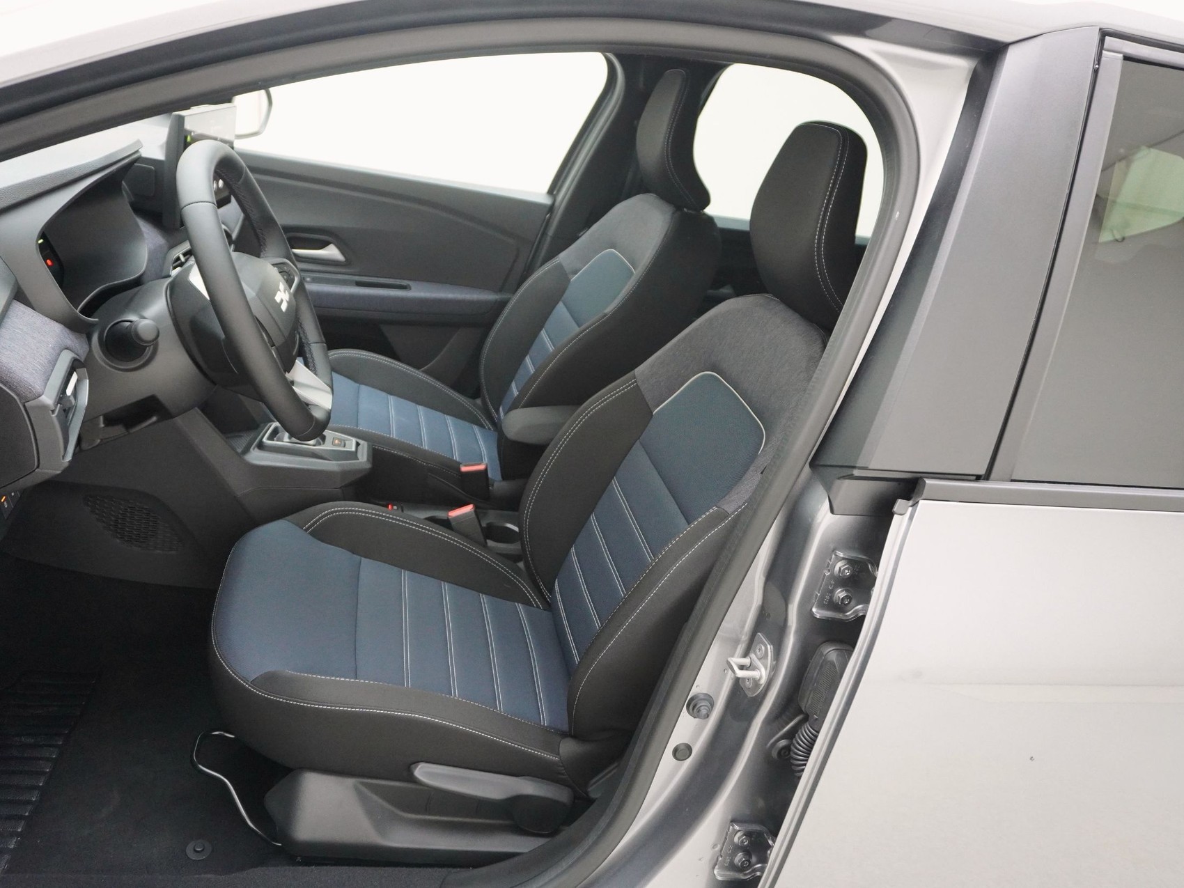DACIA Jogger 1.8 Hybrid Journey 7Plätzer-image-11