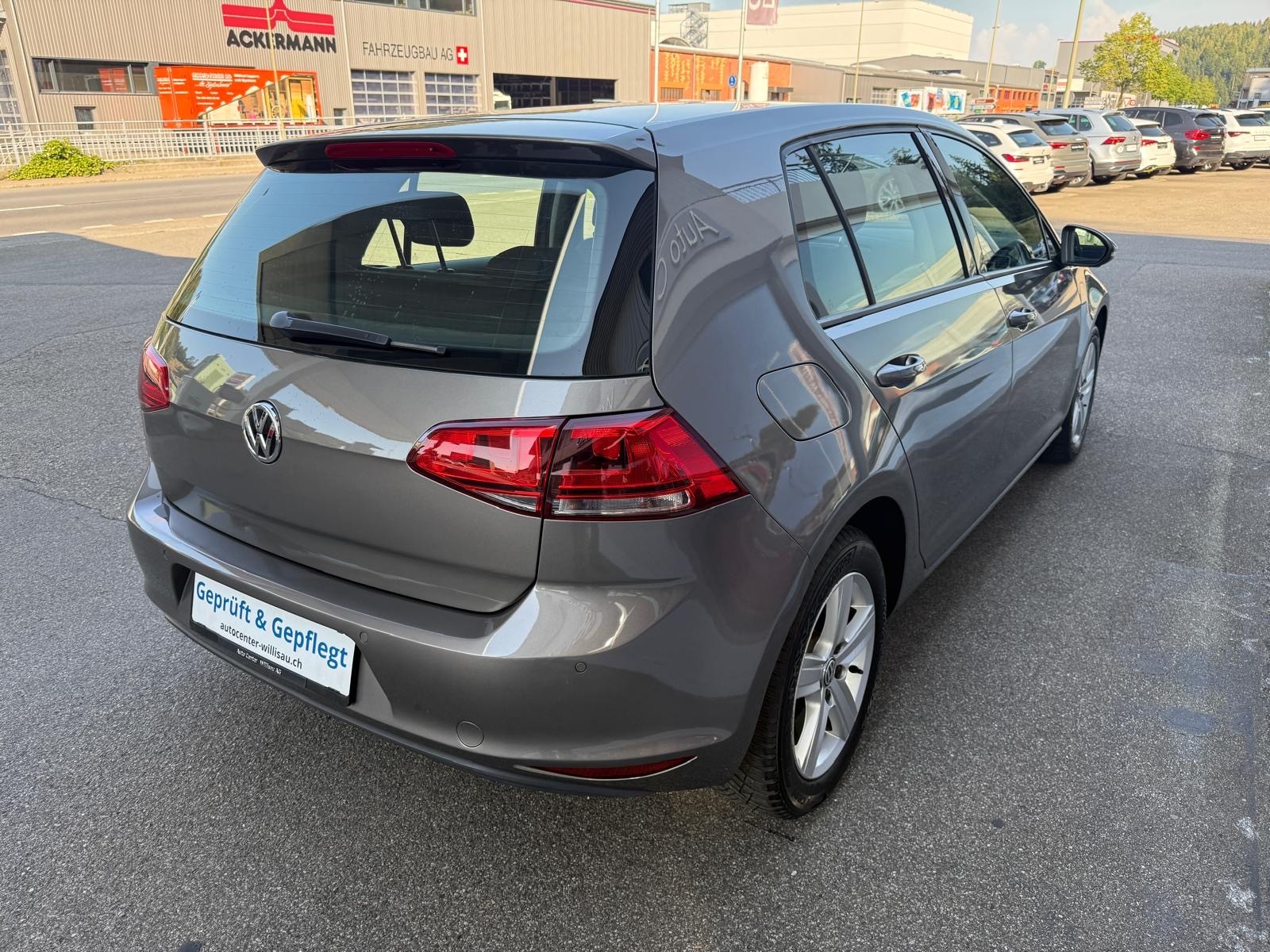 VW Golf 1.4 TSI Highline-image-10