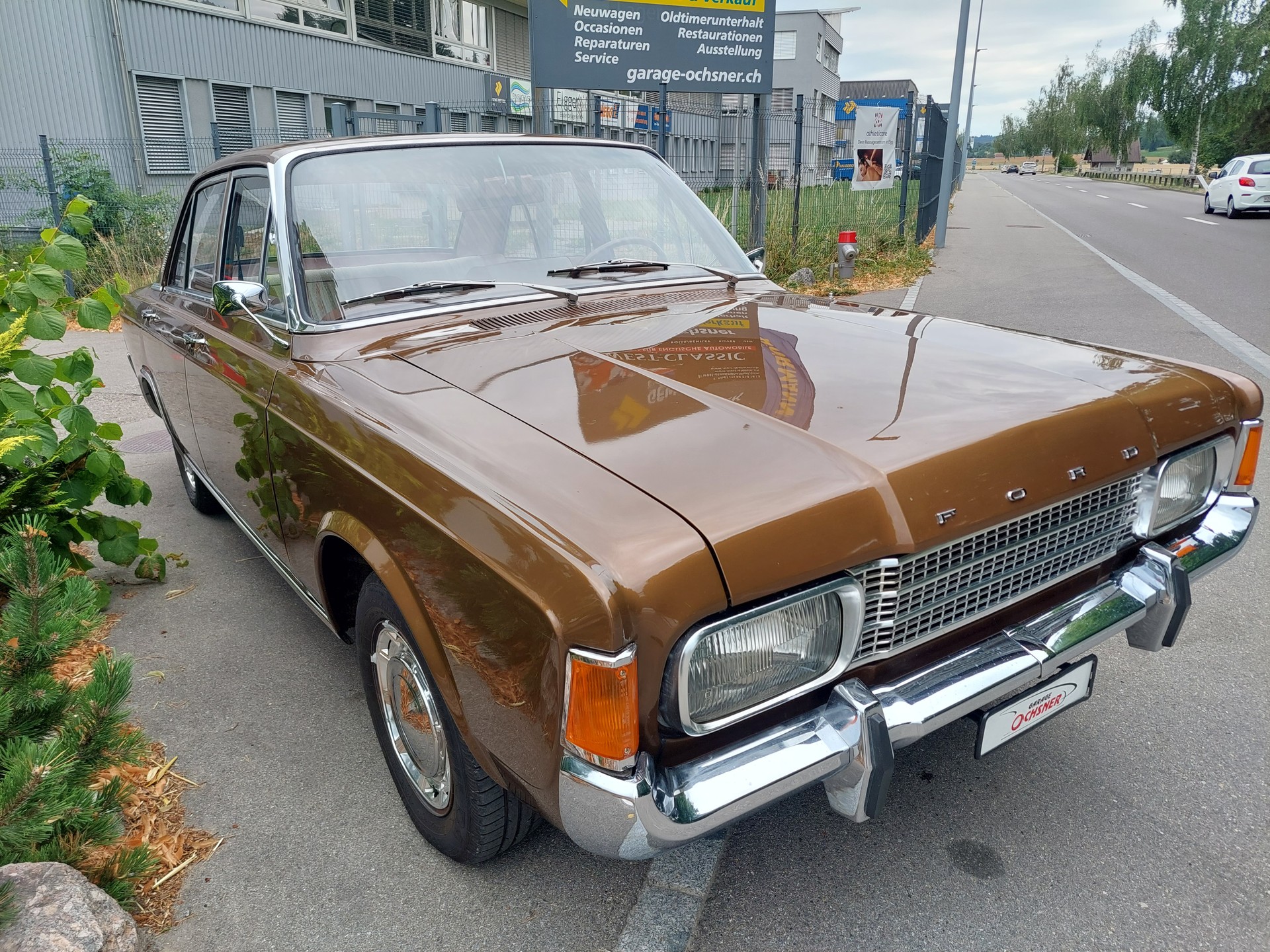 FORD 17 M 2000S-showroom-element-2