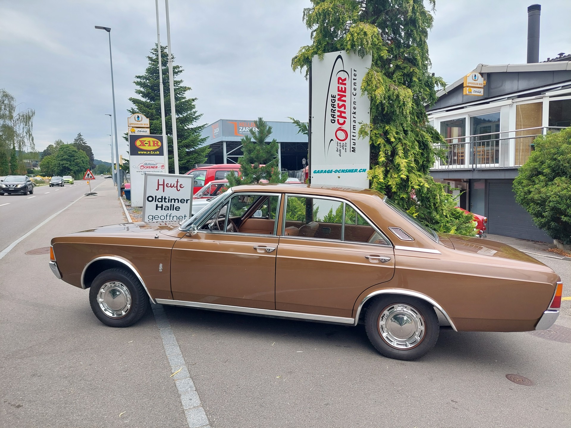 FORD 17 M 2000S-showroom-element-3