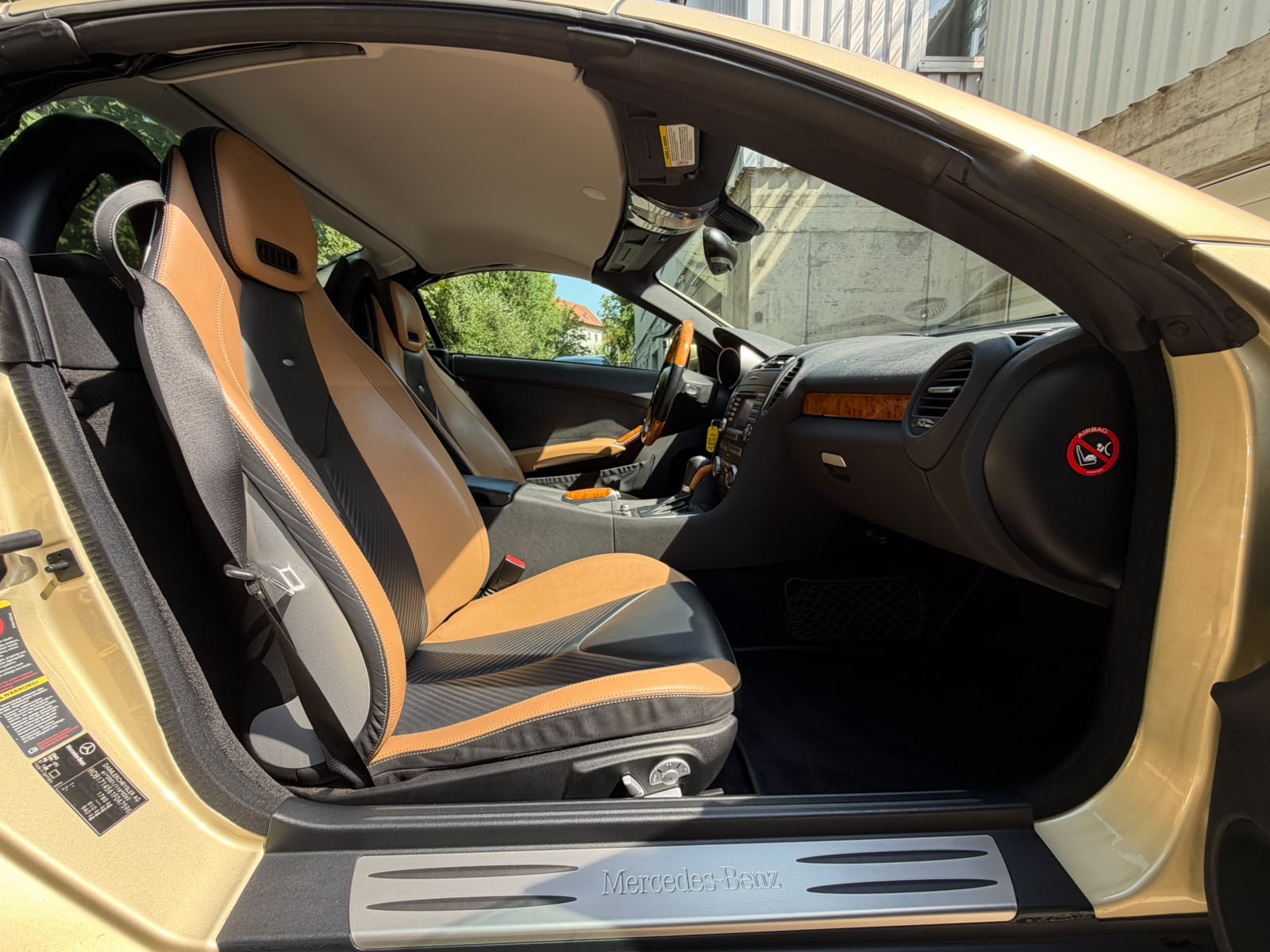 MERCEDES-BENZ SLK 350 Designo-image-15