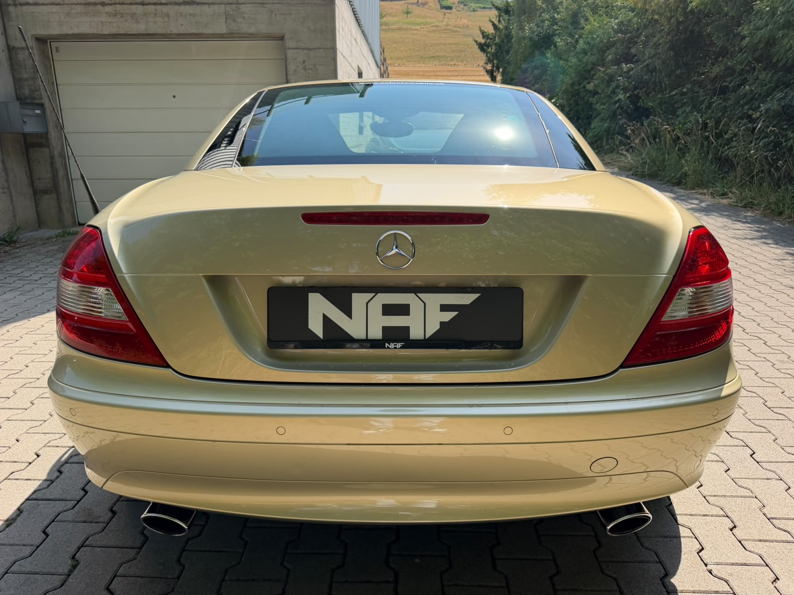 MERCEDES-BENZ SLK 350 Designo-image-4