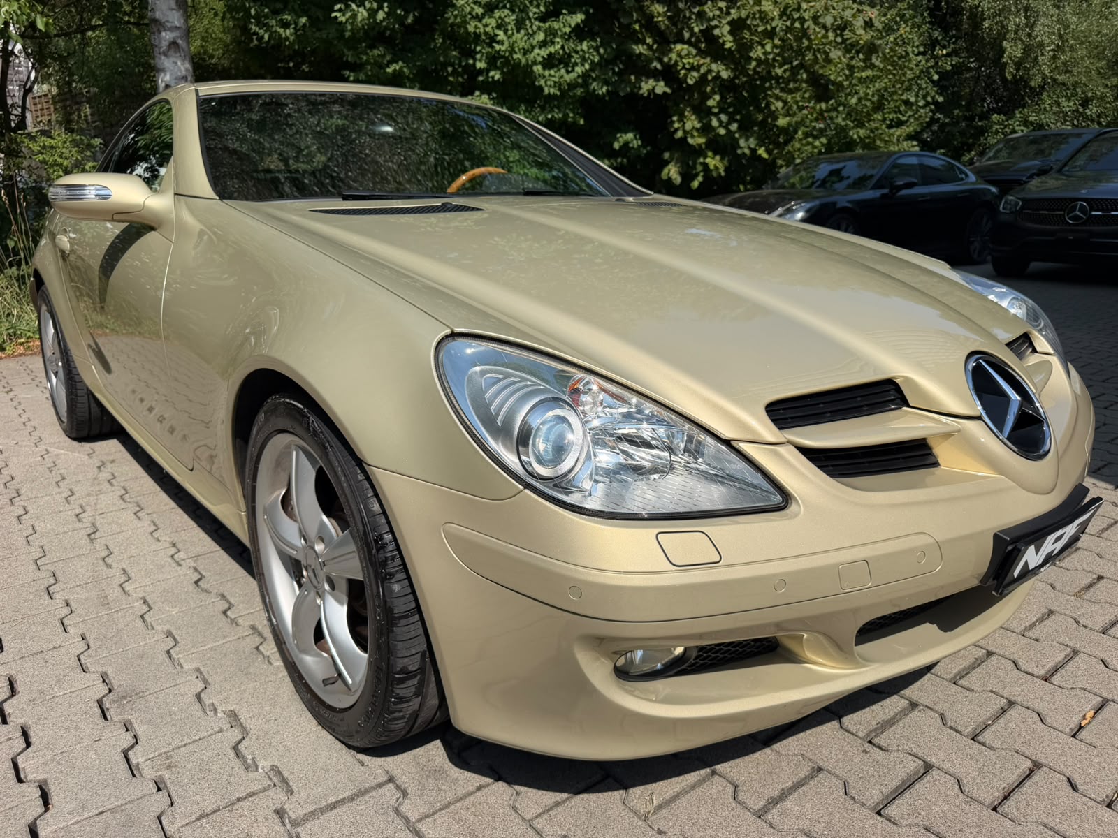 MERCEDES-BENZ SLK 350 Designo-image-8
