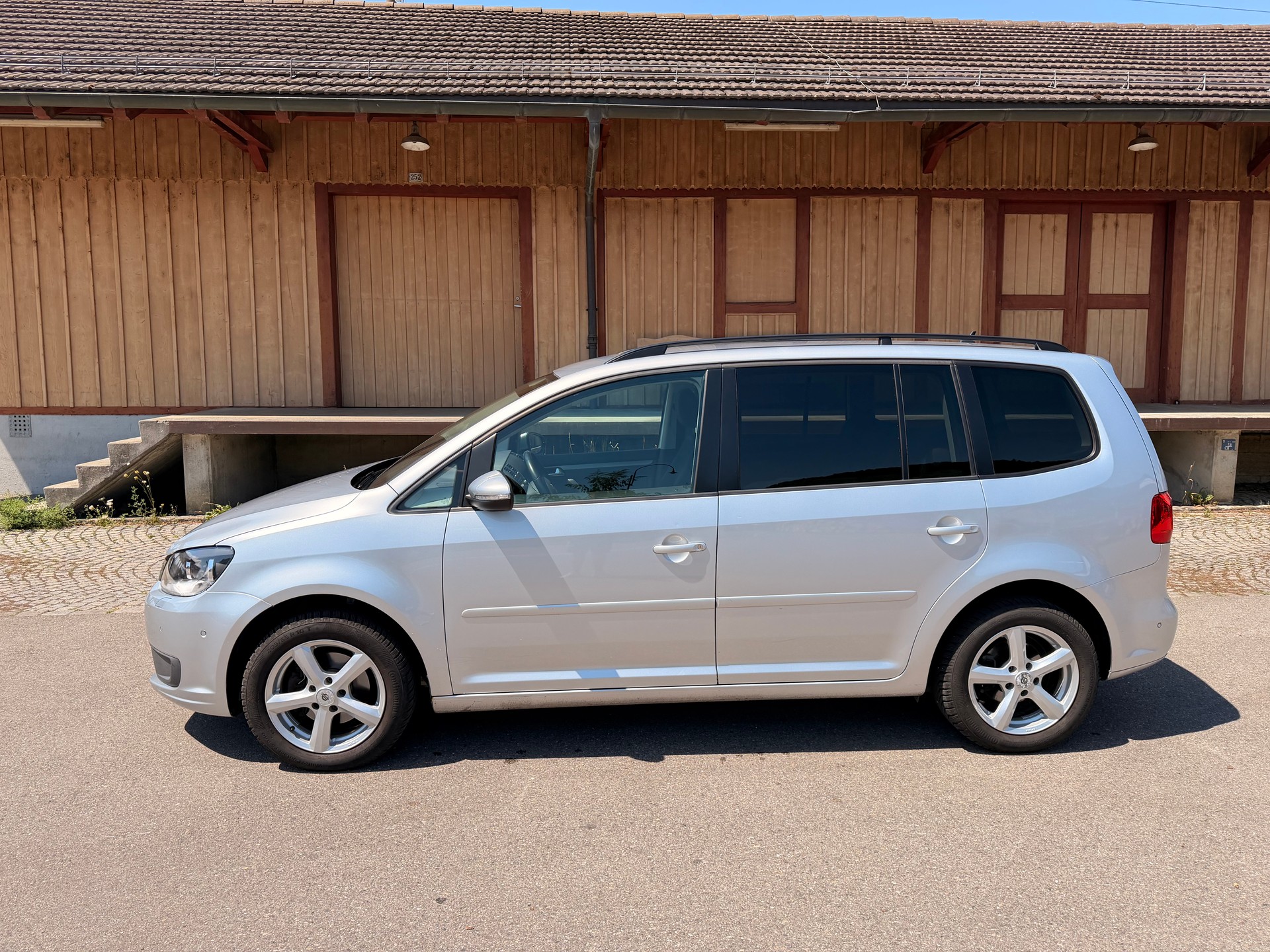 VW Touran 1.4 TSI Comfortline-image-1
