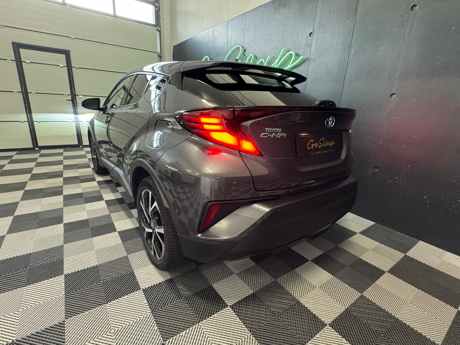 TOYOTA C-HR 1.8 HSD CVT Trend *Pack Trend Plus-showroom-element-3