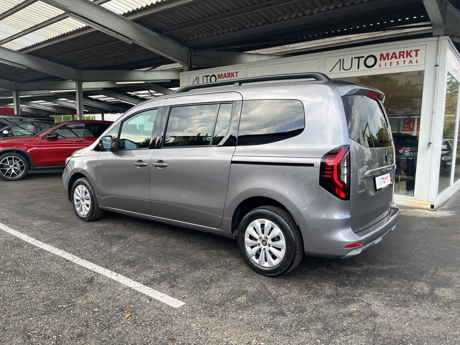 RENAULT Kangoo 1.3 TCe 130 PF Techno EDC-showroom-element-2