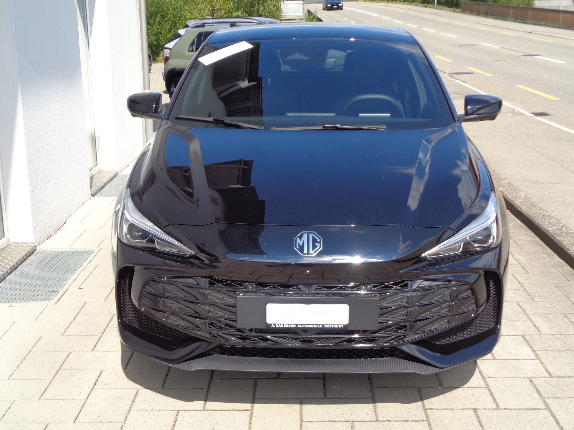 MG 3 1.5 Hybrid Luxury Aut.-showroom-element-2