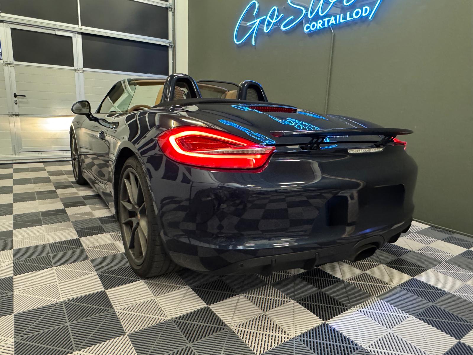 PORSCHE Boxster 2.7 PDK-showroom-element-3