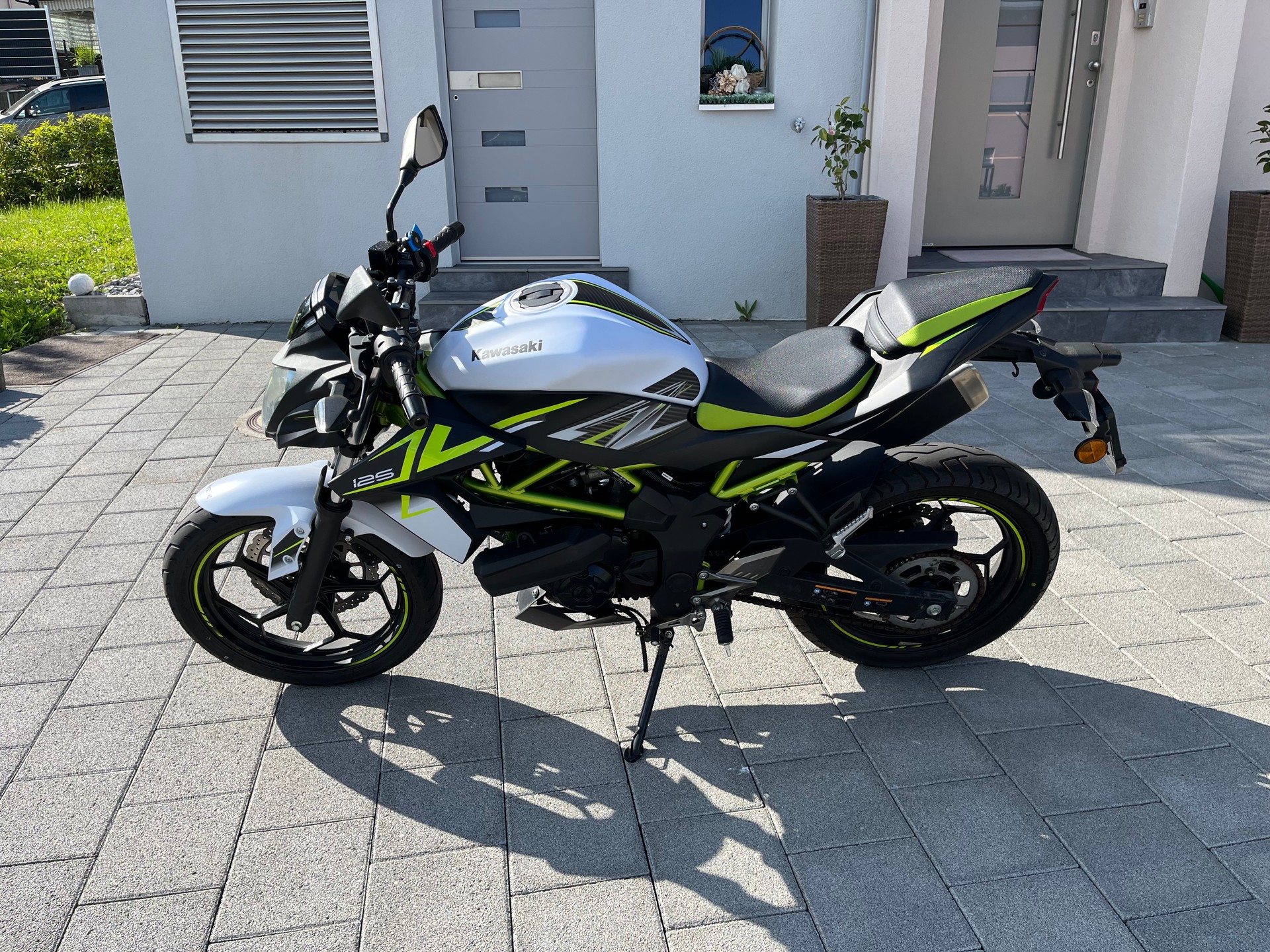 KAWASAKI Z 125-image-0