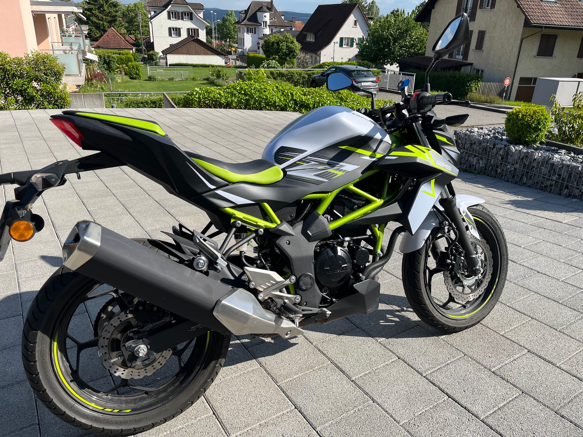 KAWASAKI Z 125-image-1
