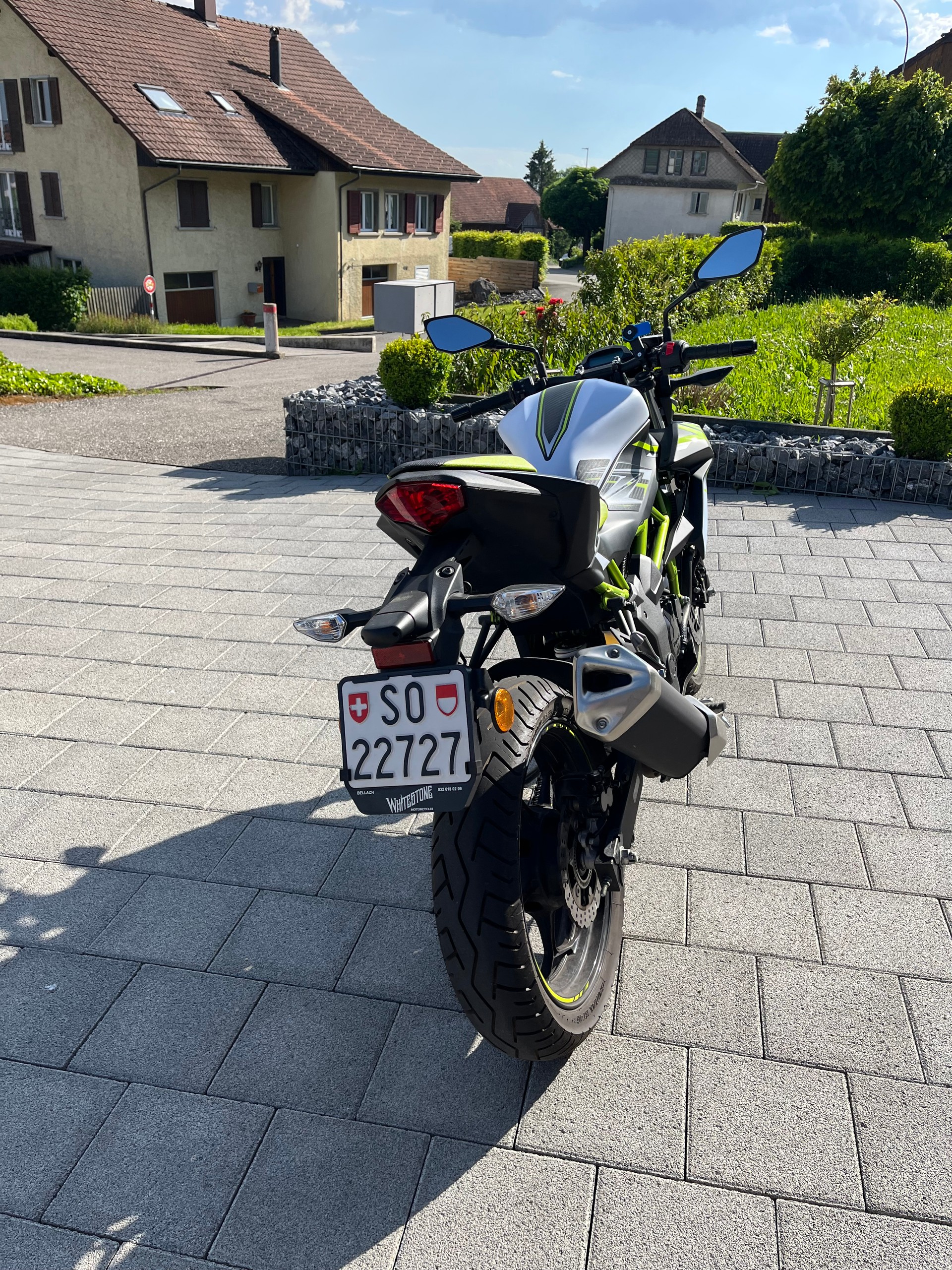 KAWASAKI Z 125-image-4
