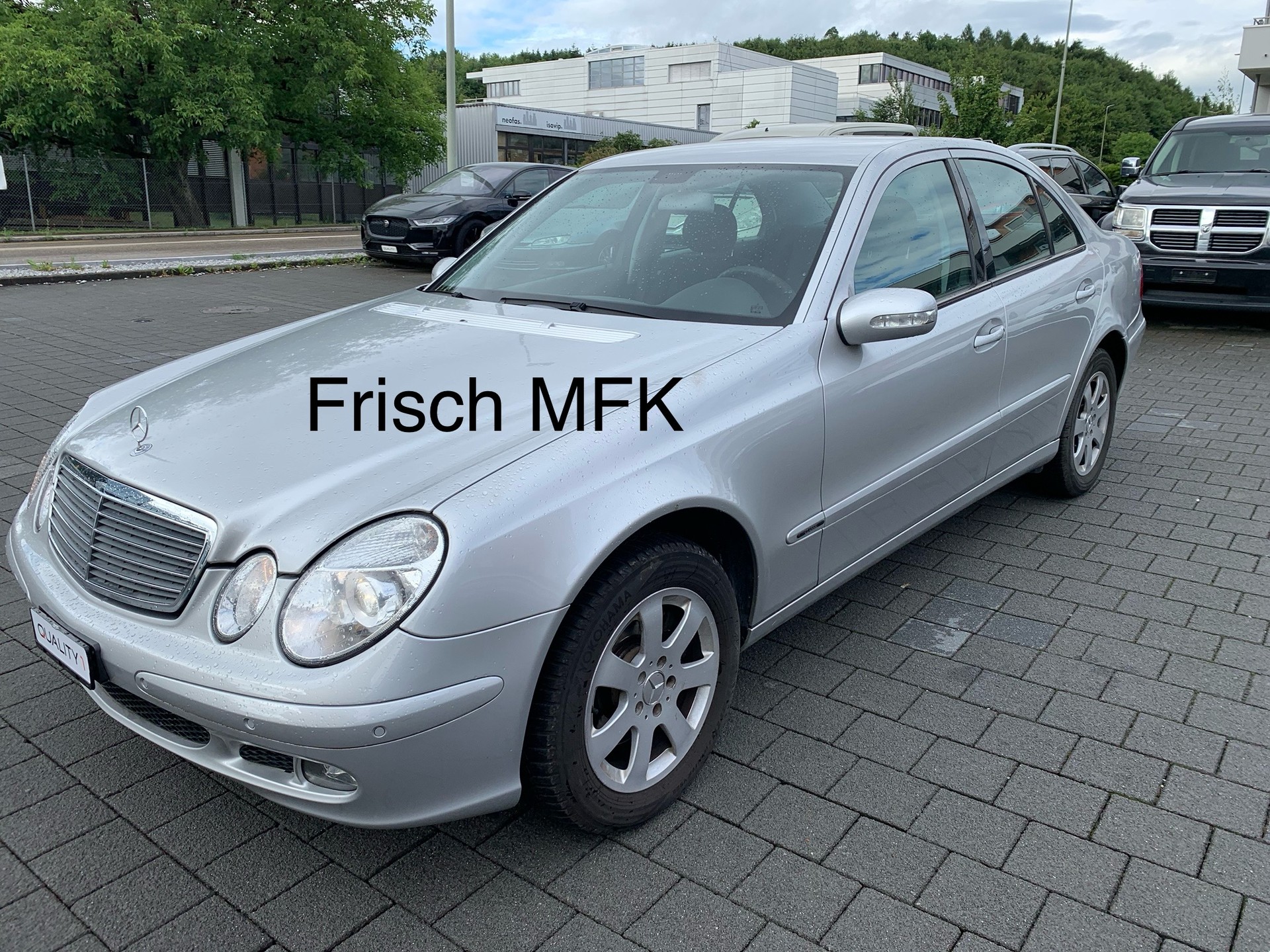MERCEDES-BENZ E 240 Classic 4Matic Automatic