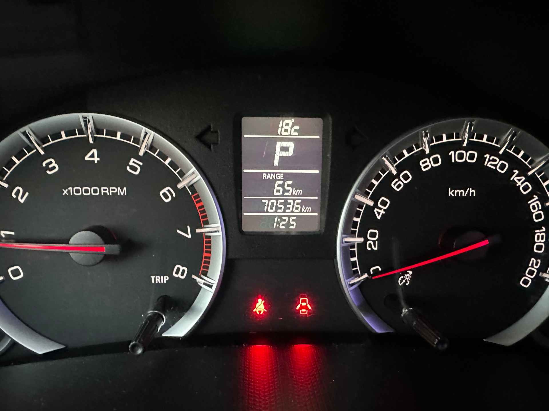 SUZUKI Swift 1.2i 16V Compact Top Automatic-image-16