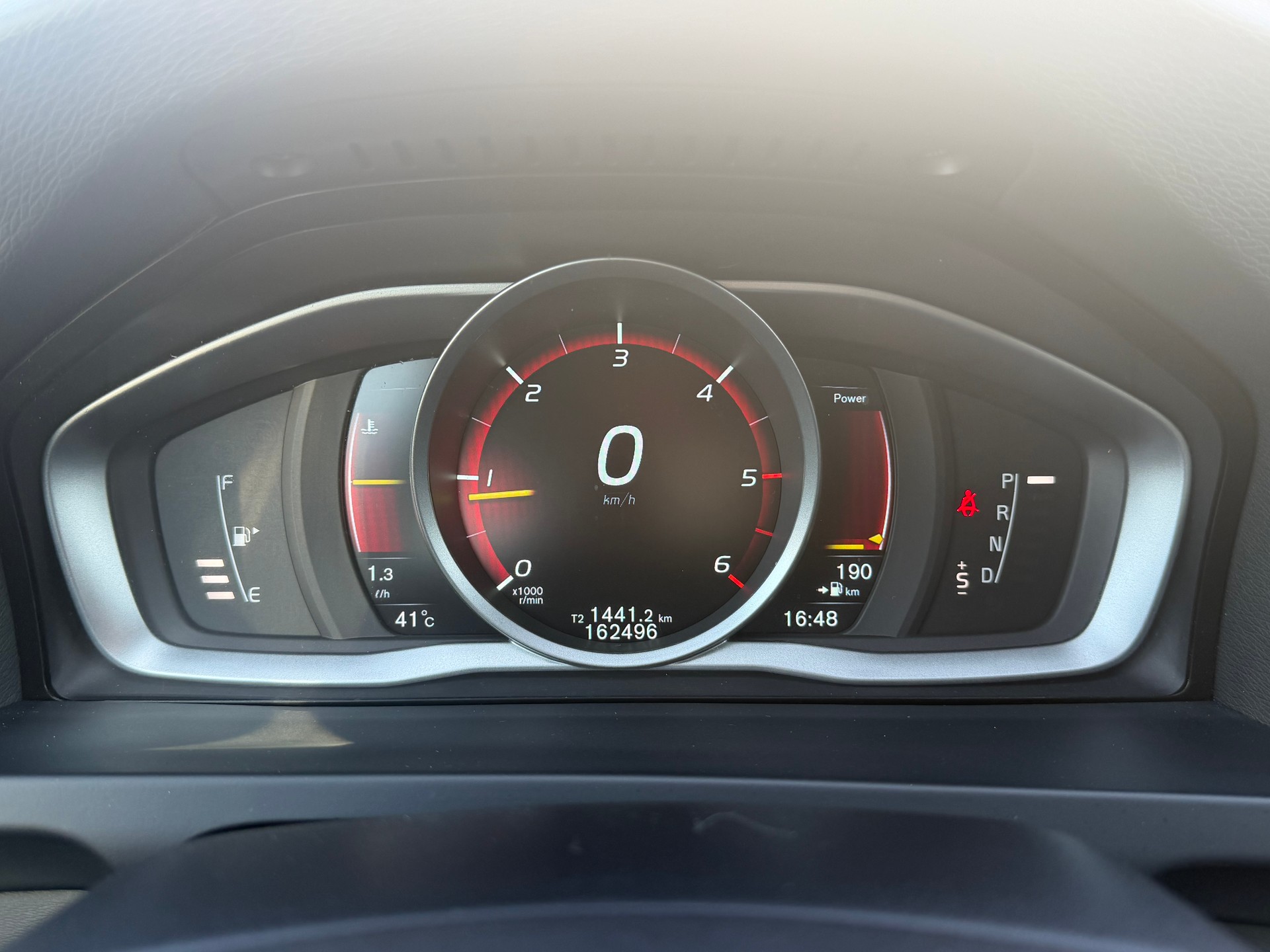 VOLVO V60 D4 OceanRace Geartronic-image-14