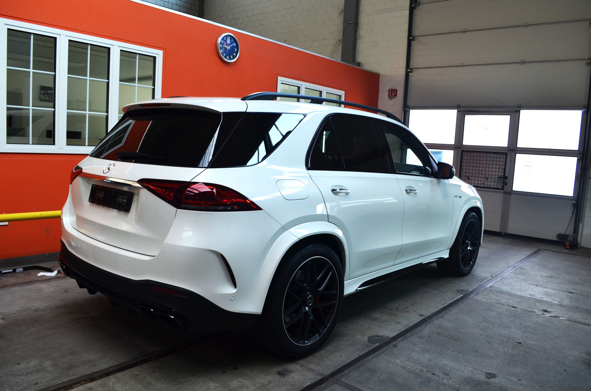 MERCEDES-BENZ GLE 63 S AMG 4Matic+ 9G-Speedshift-image-4