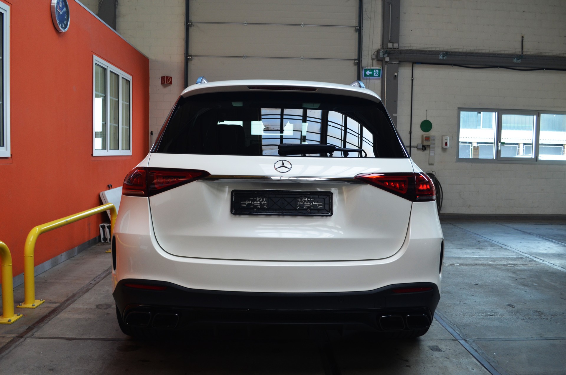 MERCEDES-BENZ GLE 63 S AMG 4Matic+ 9G-Speedshift-image-5