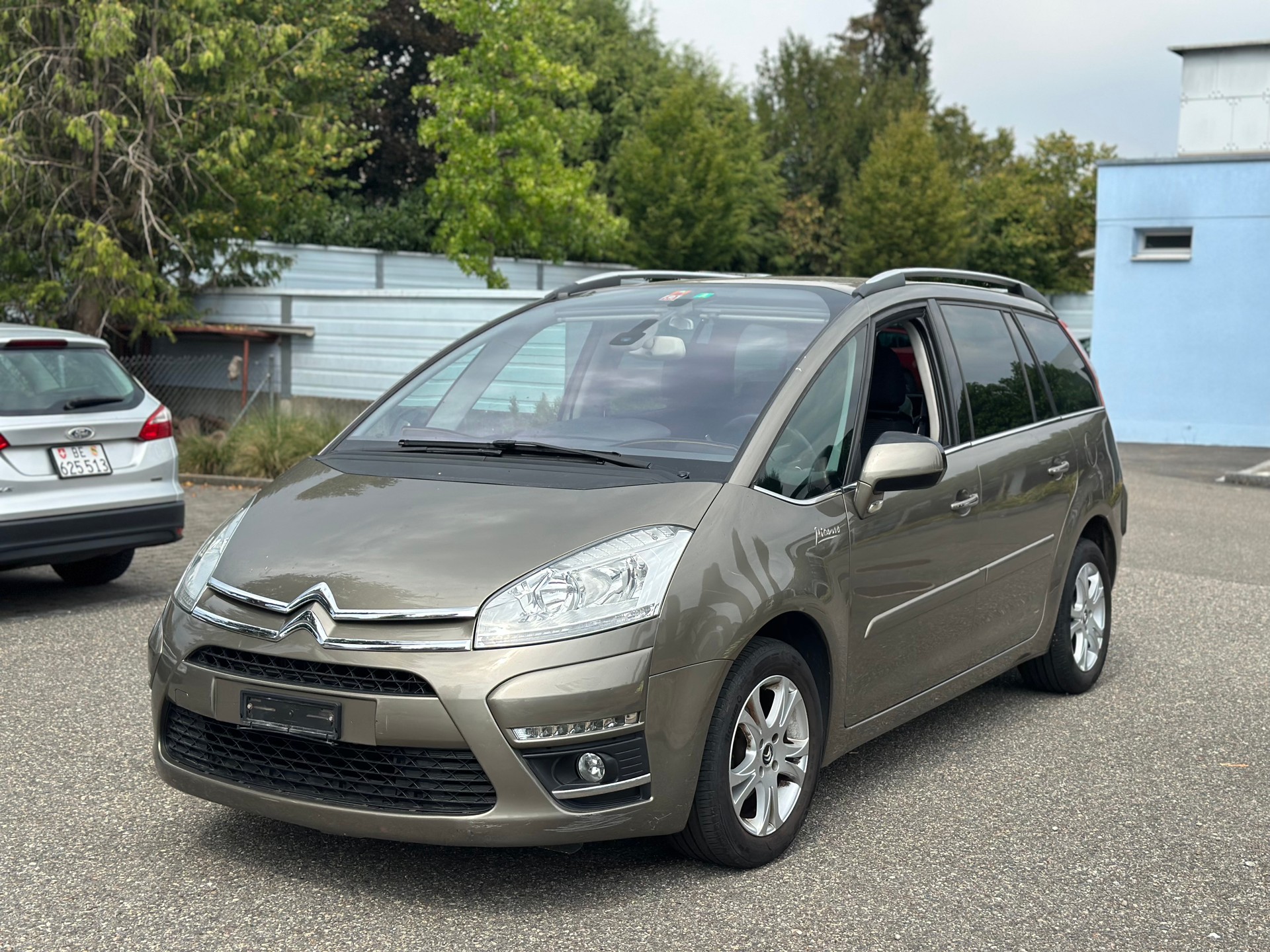 CITROEN Grand C4 Picasso 1.6 HDI 16V Swiss Style EGS6-image-2