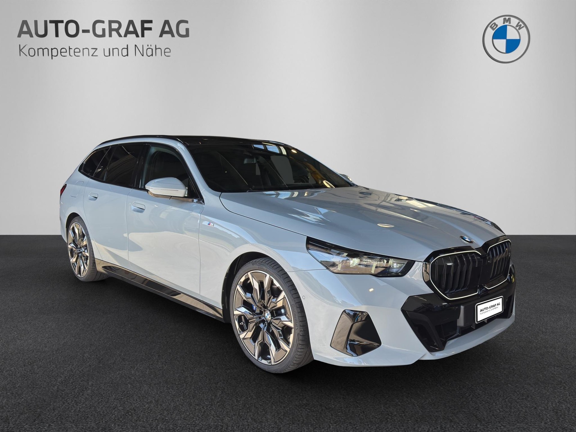 BMW 520d xDrive Touring M Sport Pro-image-6