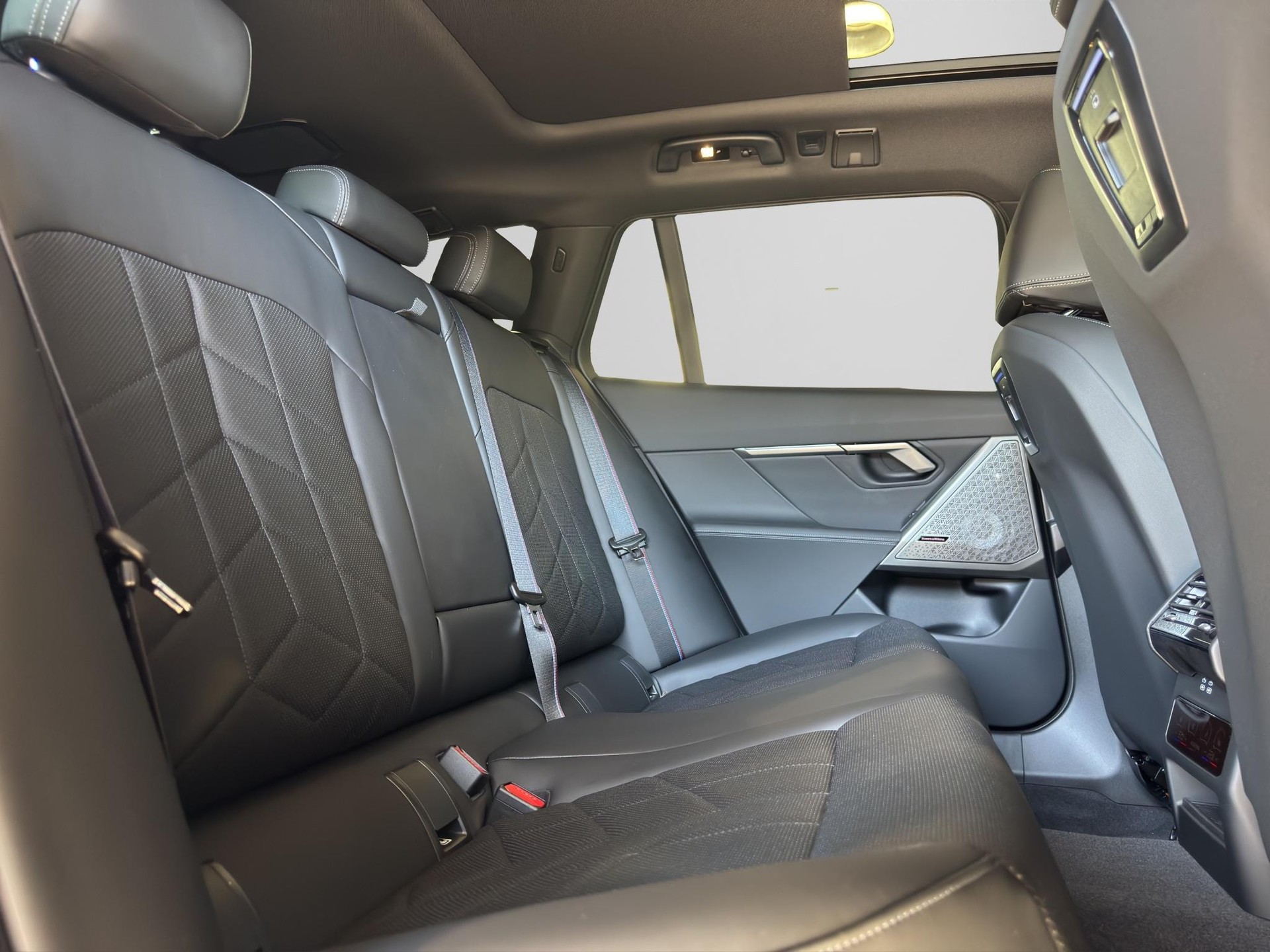 BMW 520d xDrive Touring M Sport Pro-image-19