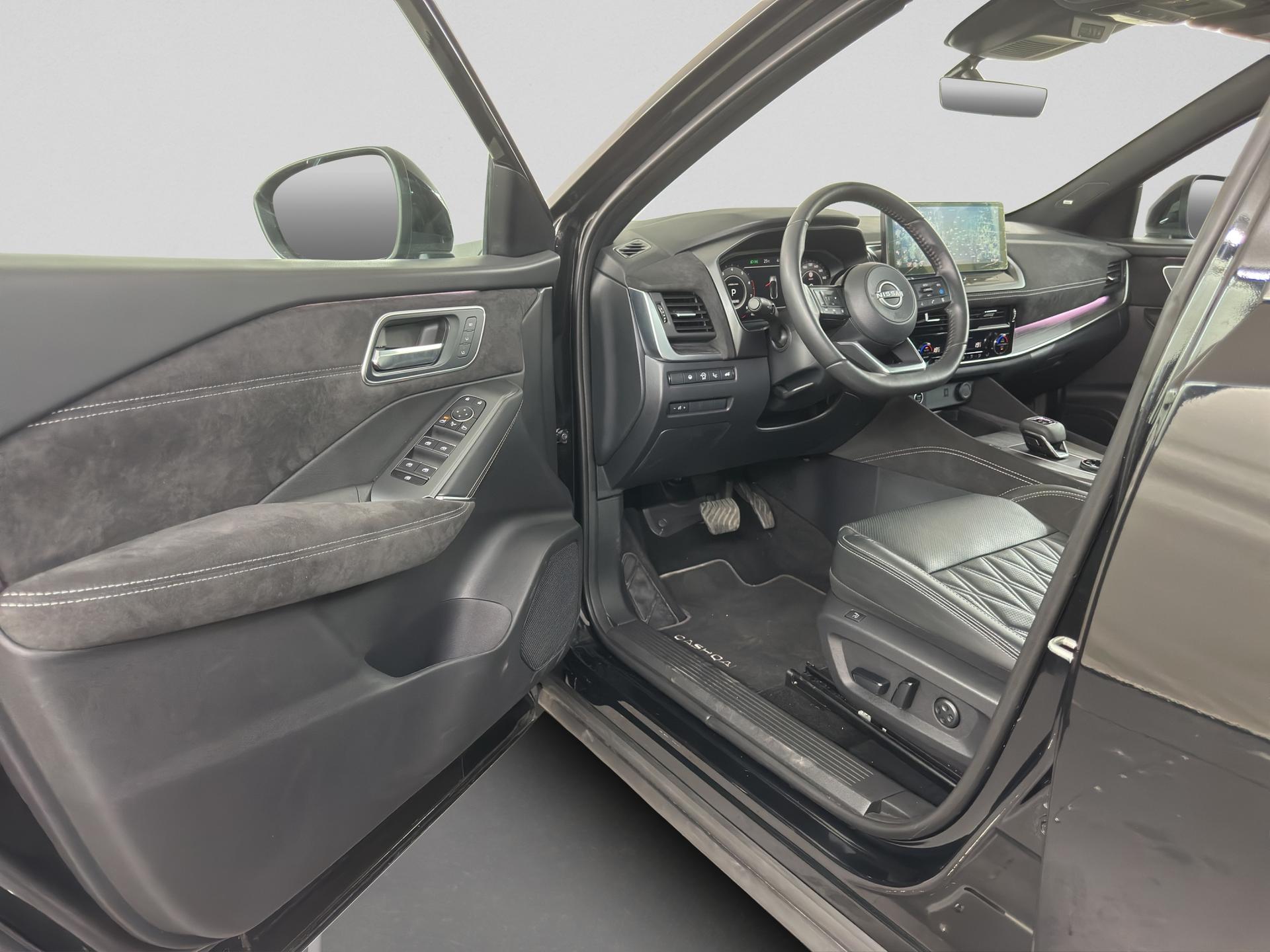 NISSAN Qashqai 1.3 DIG-T MHEV Tekna+ Xtronic 4x4-image-25