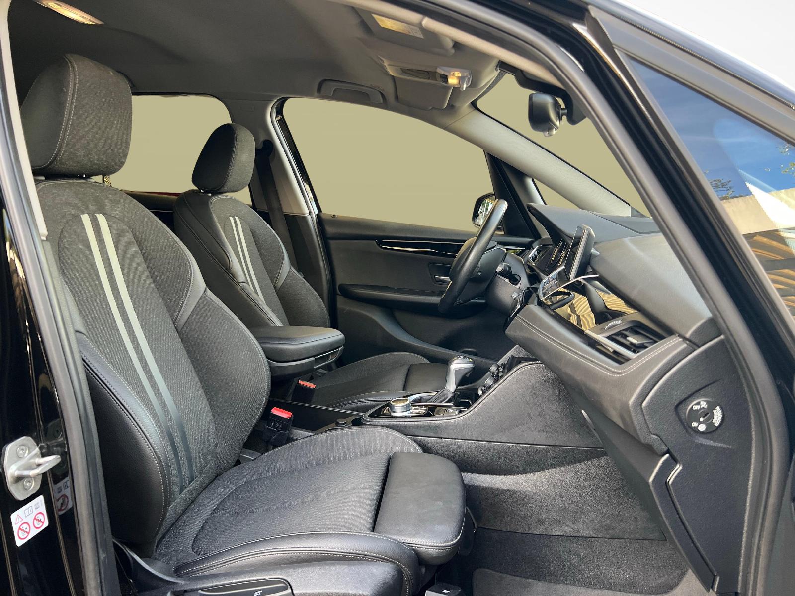 BMW 225xe Active Tourer-image-9