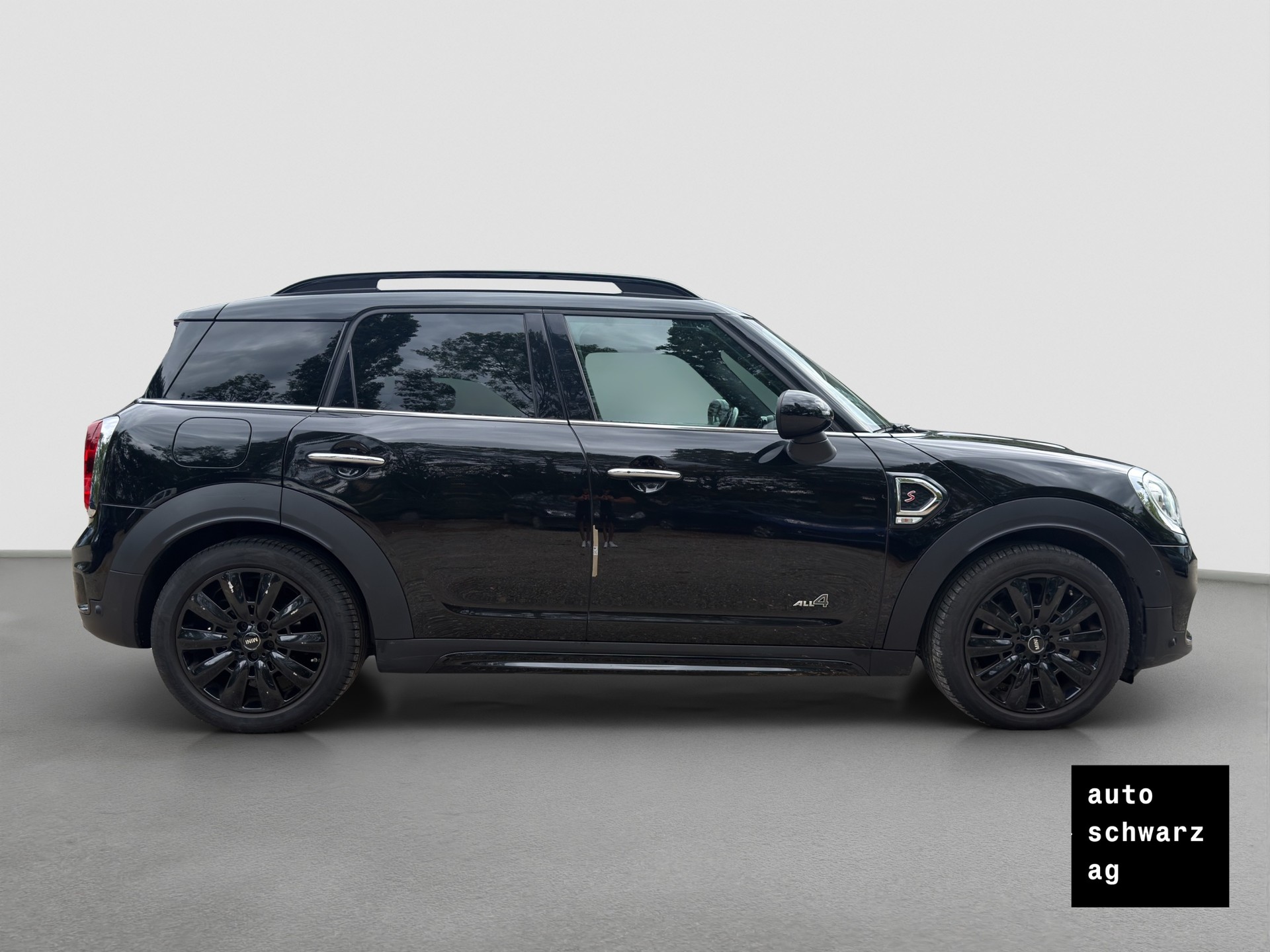 MINI Countryman Cooper S ALL4 Steptronic-showroom-element-3
