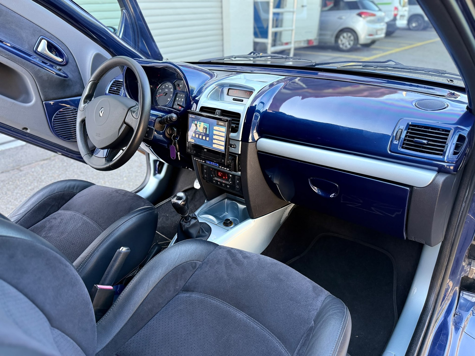 RENAULT Clio 2.0 16V Sport ESP-image-12