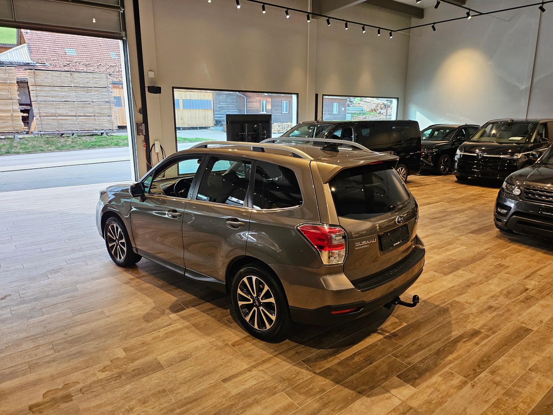 SUBARU Forester 2.0i Executive Lineartronic đ„Standheizungđ„AHK 2000KGđ„-image-13