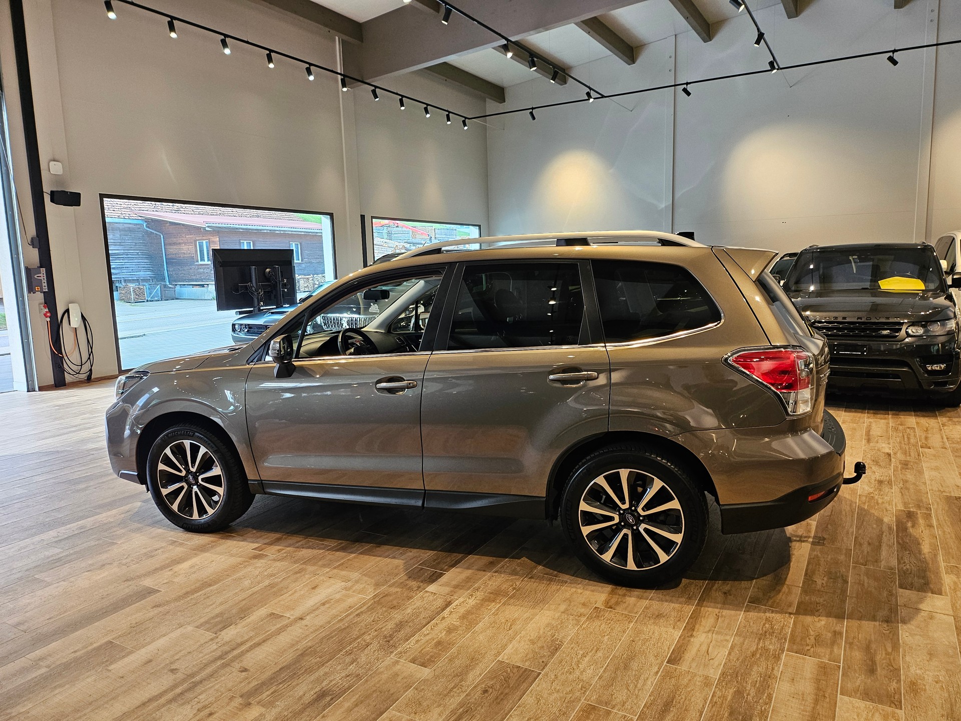 SUBARU Forester 2.0i Executive Lineartronic đ„Standheizungđ„AHK 2000KGđ„-image-14