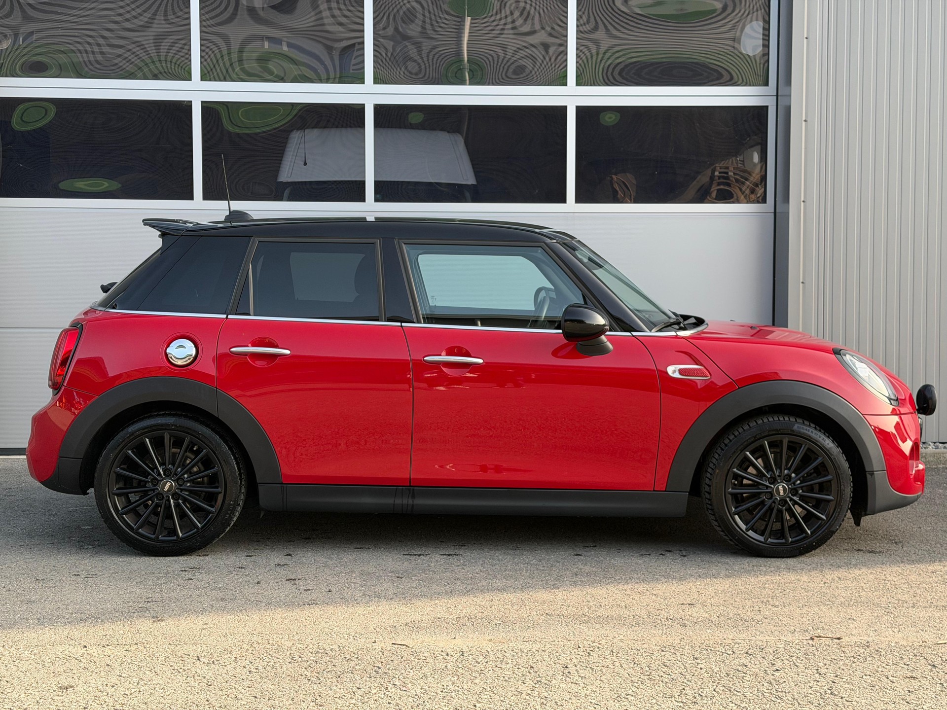 MINI Cooper S 5door Édition limitée ( URBAN SPIRIT 4/15 )-image-3