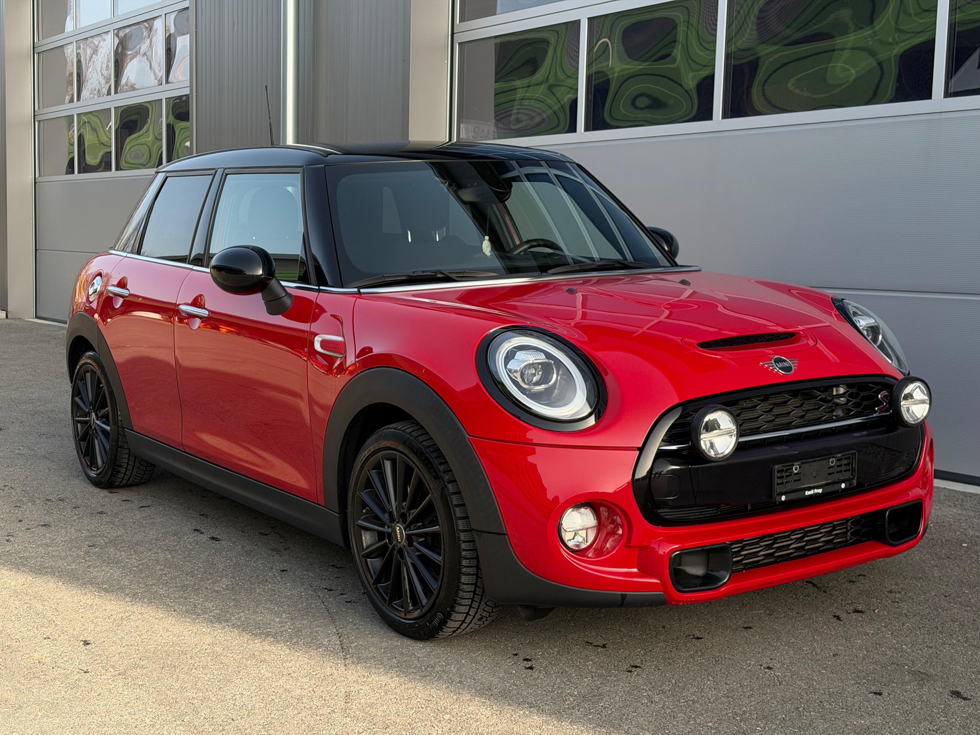 MINI Cooper S 5door Édition limitée ( URBAN SPIRIT 4/15 )-image-4