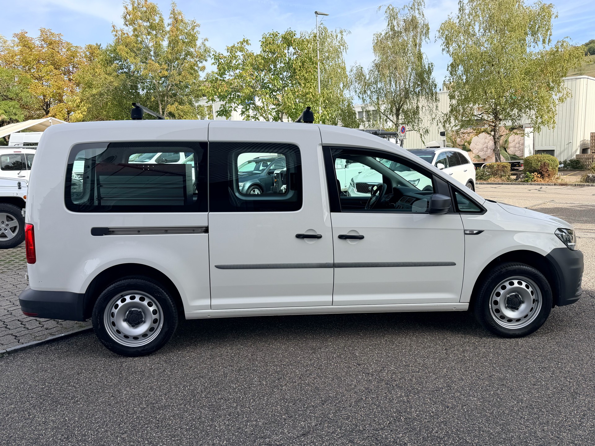 VW Caddy Maxi 1.4TSI BlueMotion Technology-showroom-element-1