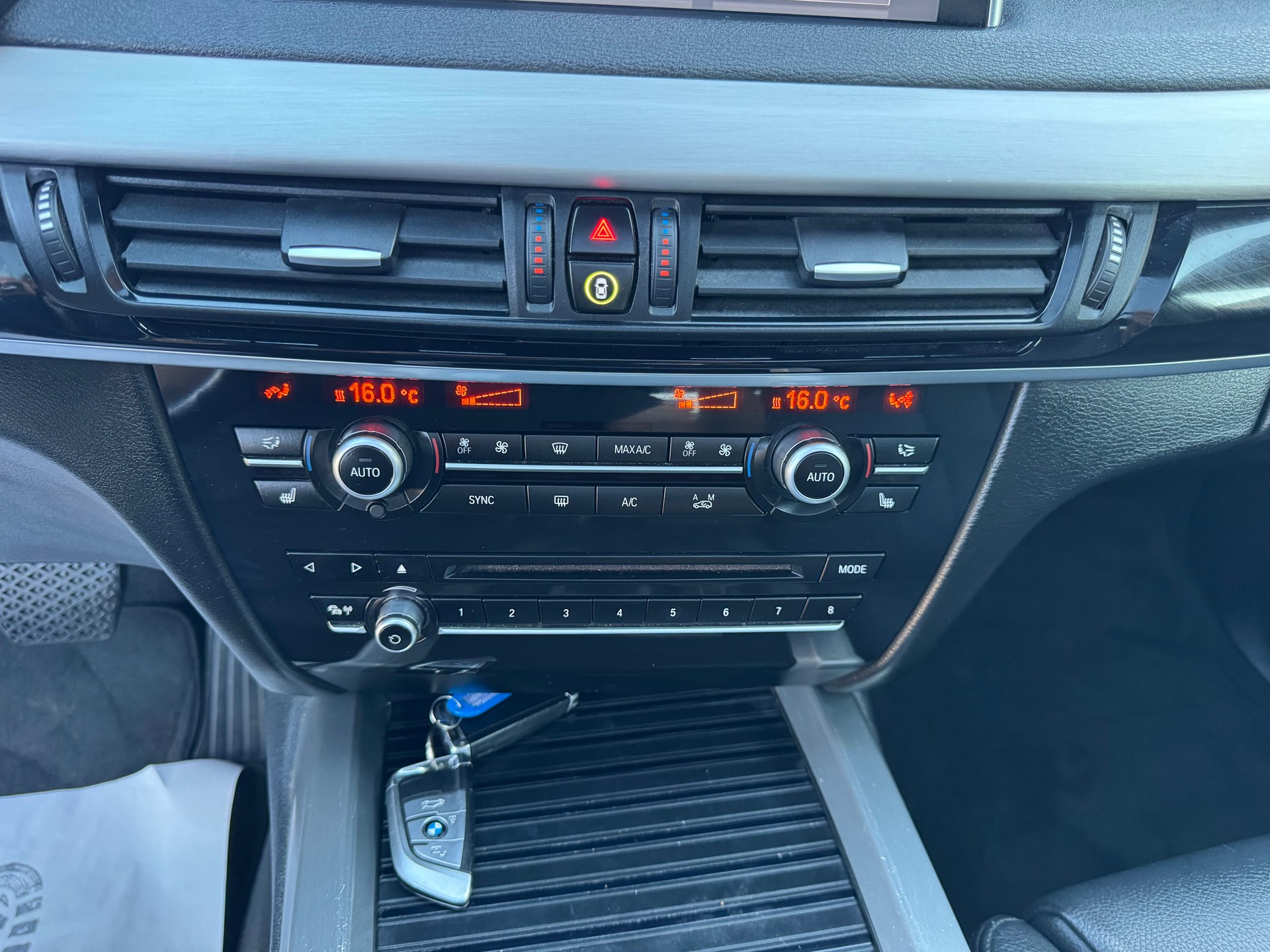 BMW X5 xDrive 40e iPerformance Steptronic-image-24