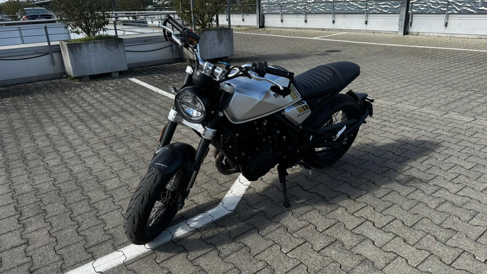 BRIXTON Crossfire 500 X-image-1